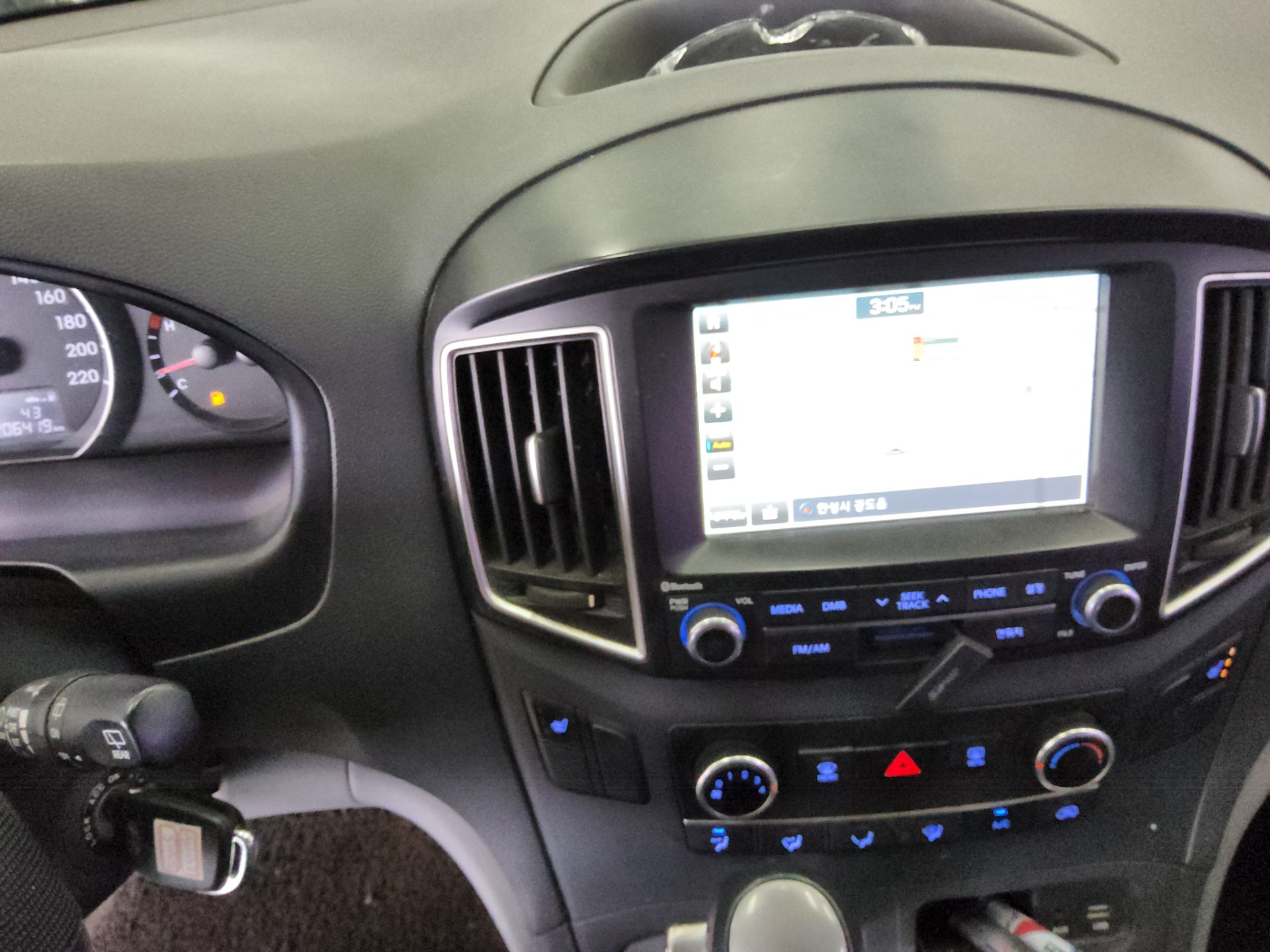 2017 - hyundai grand starex