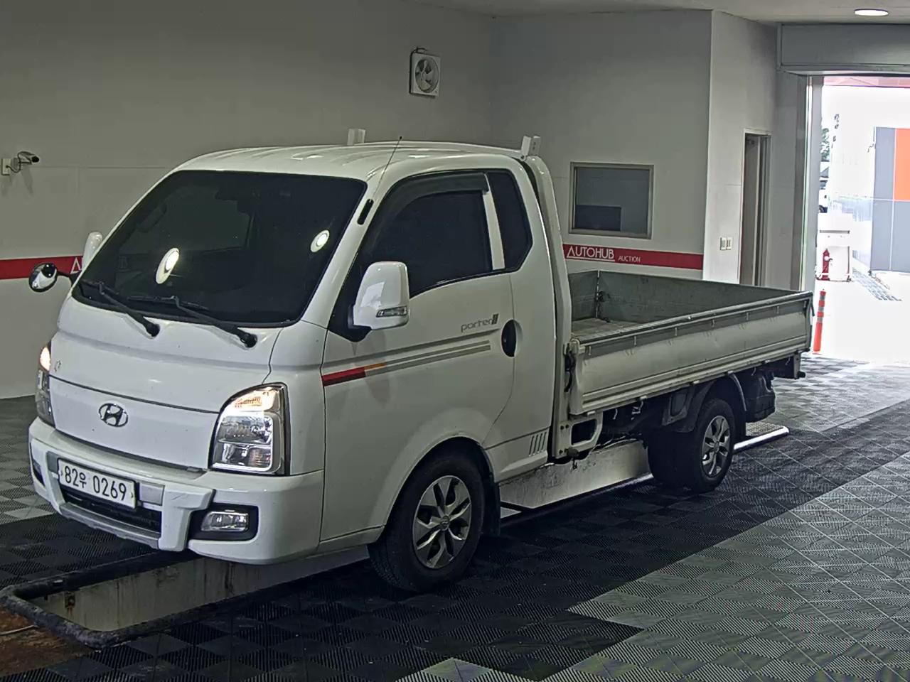 HYUNDAI PORTER II SUPER CAB EXTRA WHEELBASE