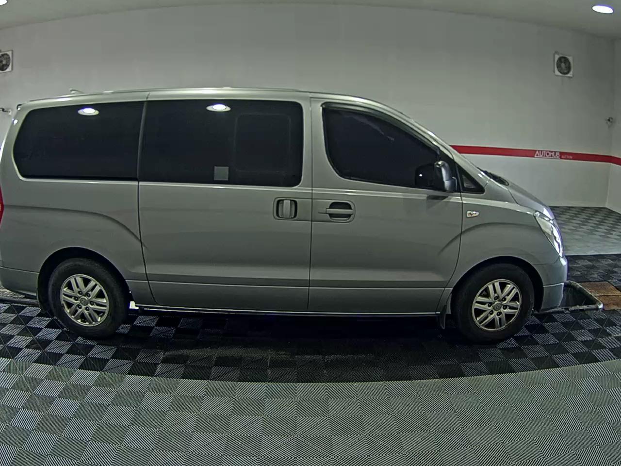 2017 - hyundai grand starex