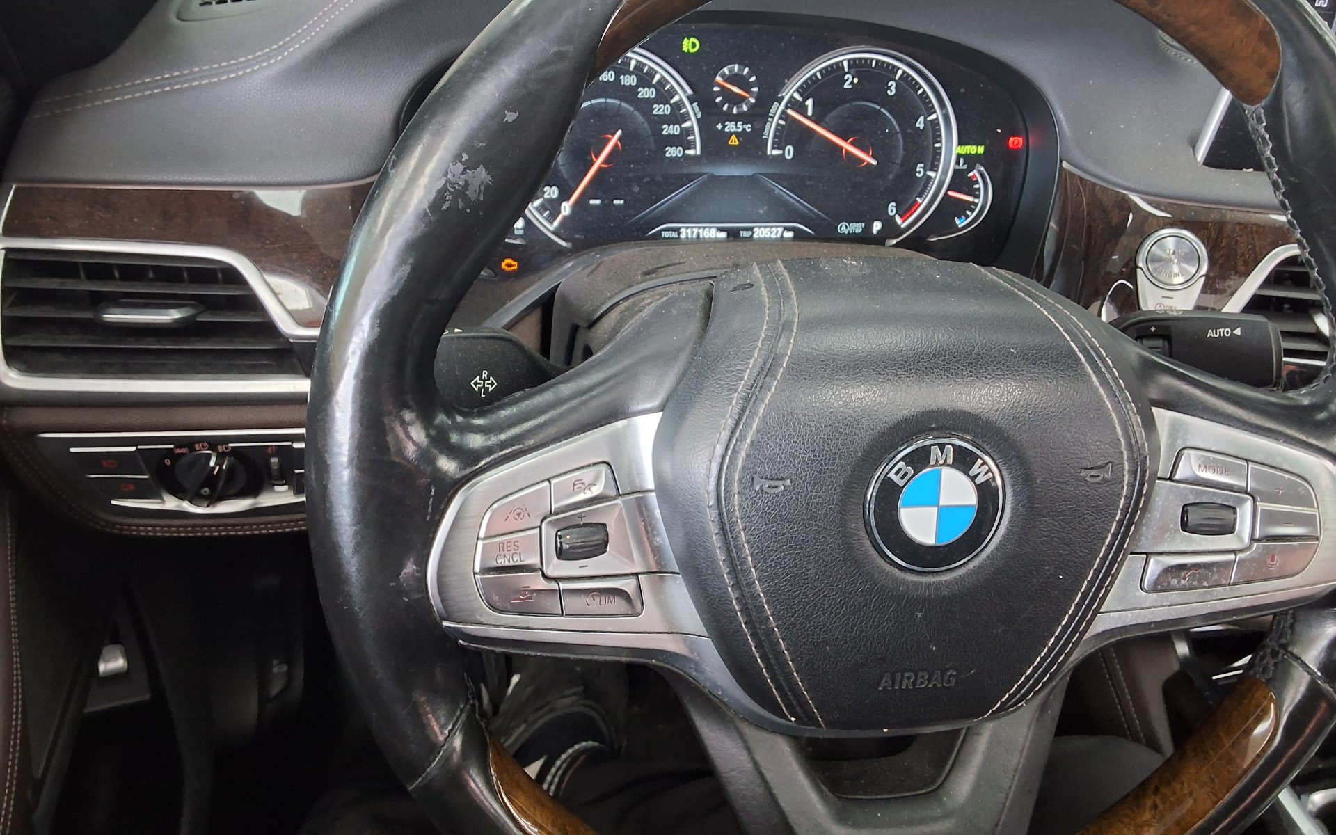 2016 - bmw m7