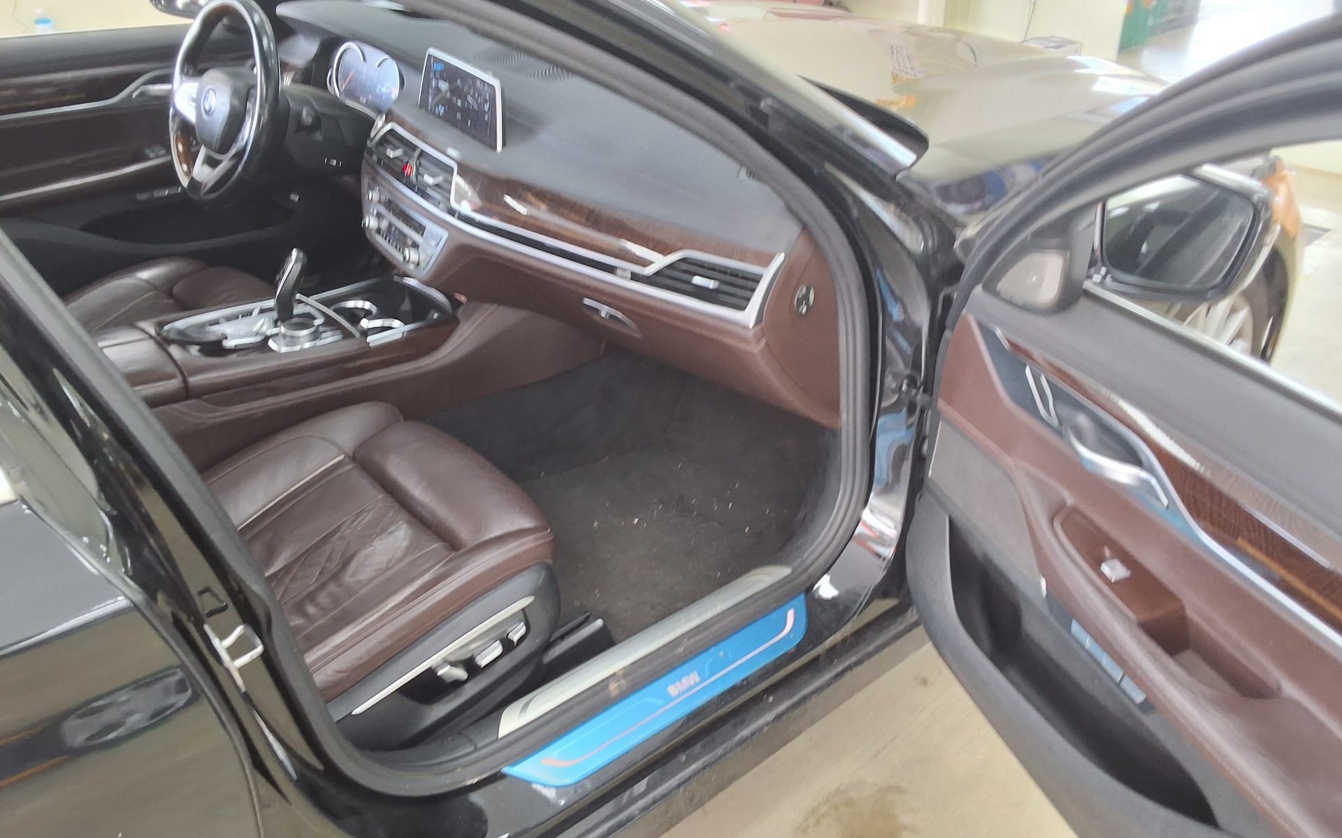2016 - bmw m7