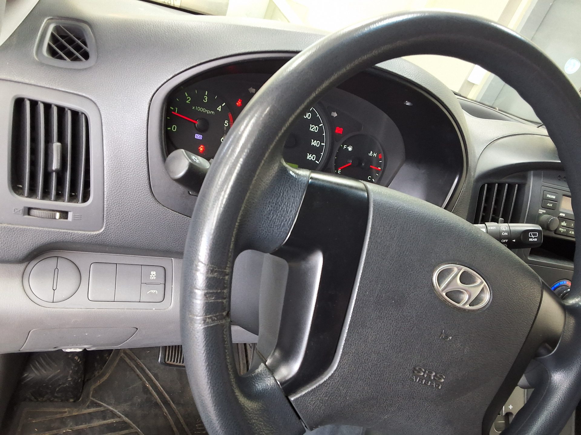 2015 - hyundai grand starex