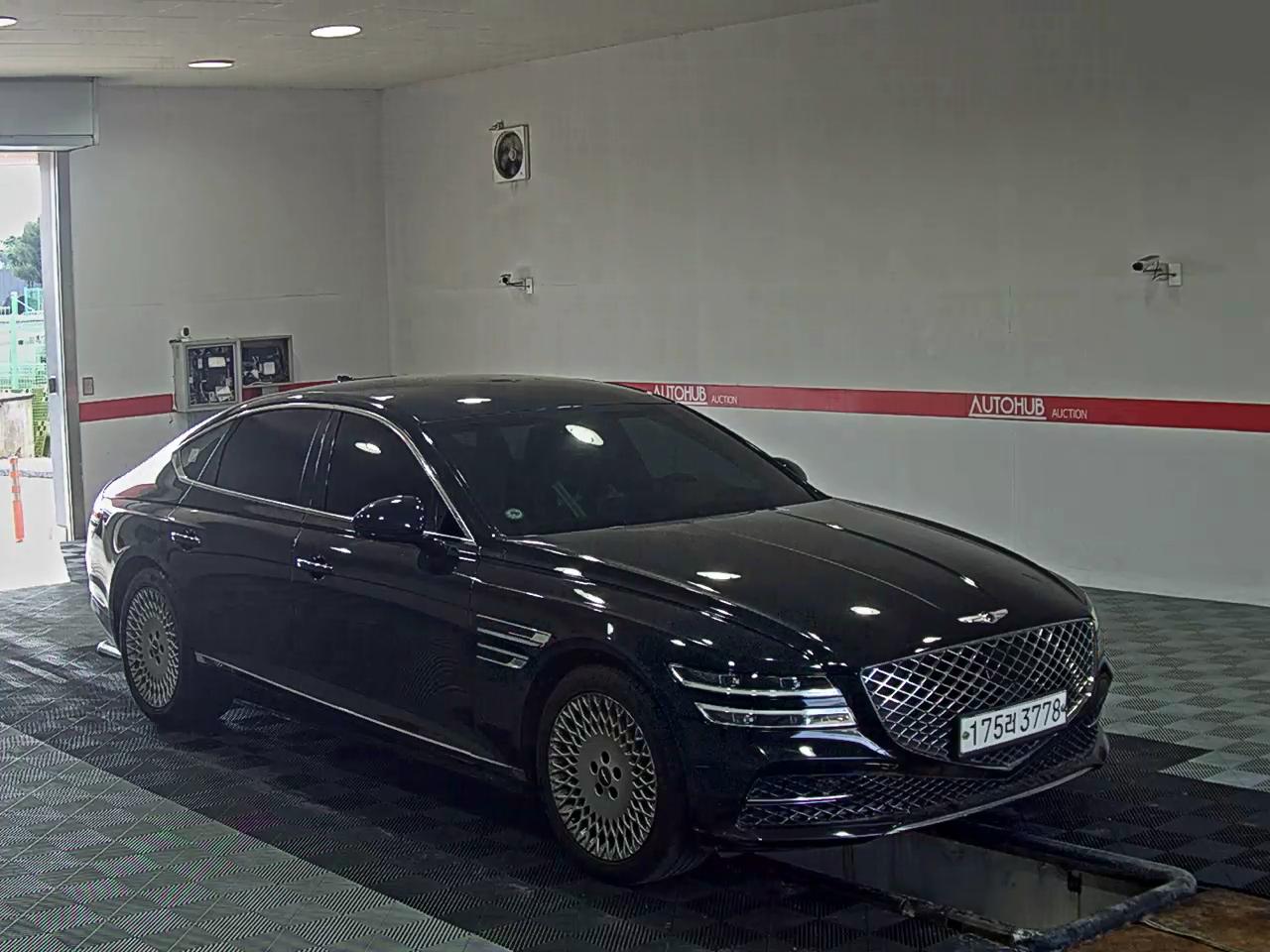 2021 - genesis g80