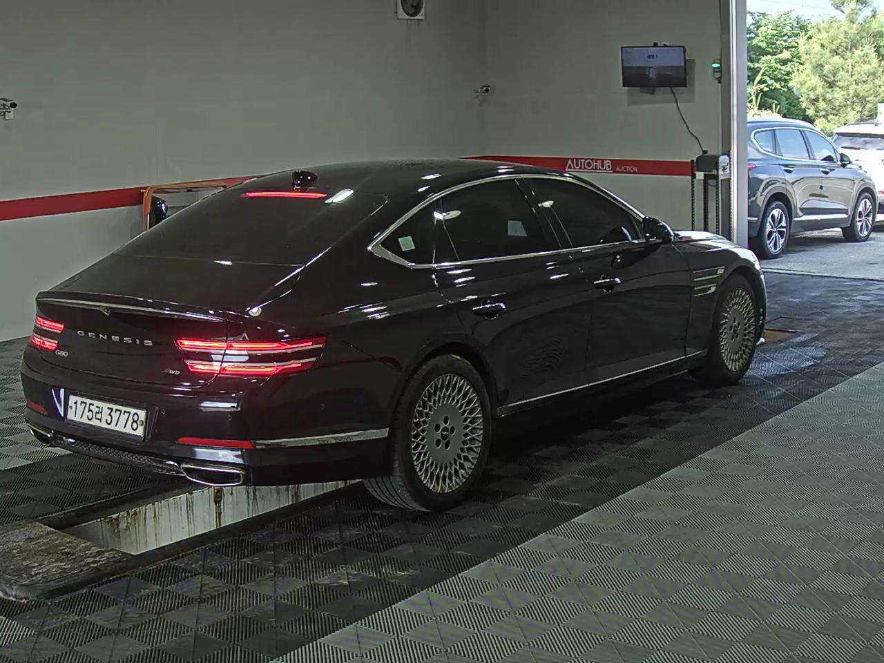 2021 - genesis g80