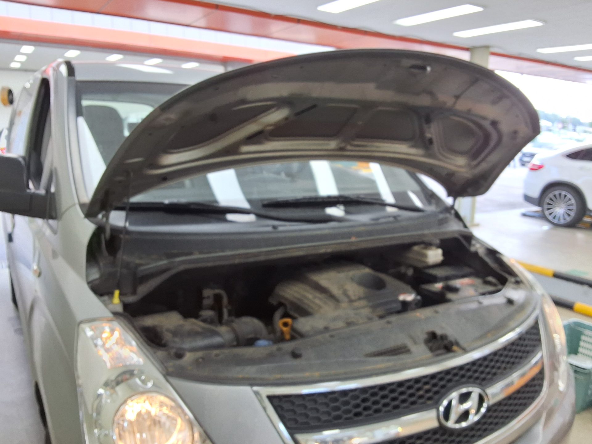 2015 - hyundai grand starex