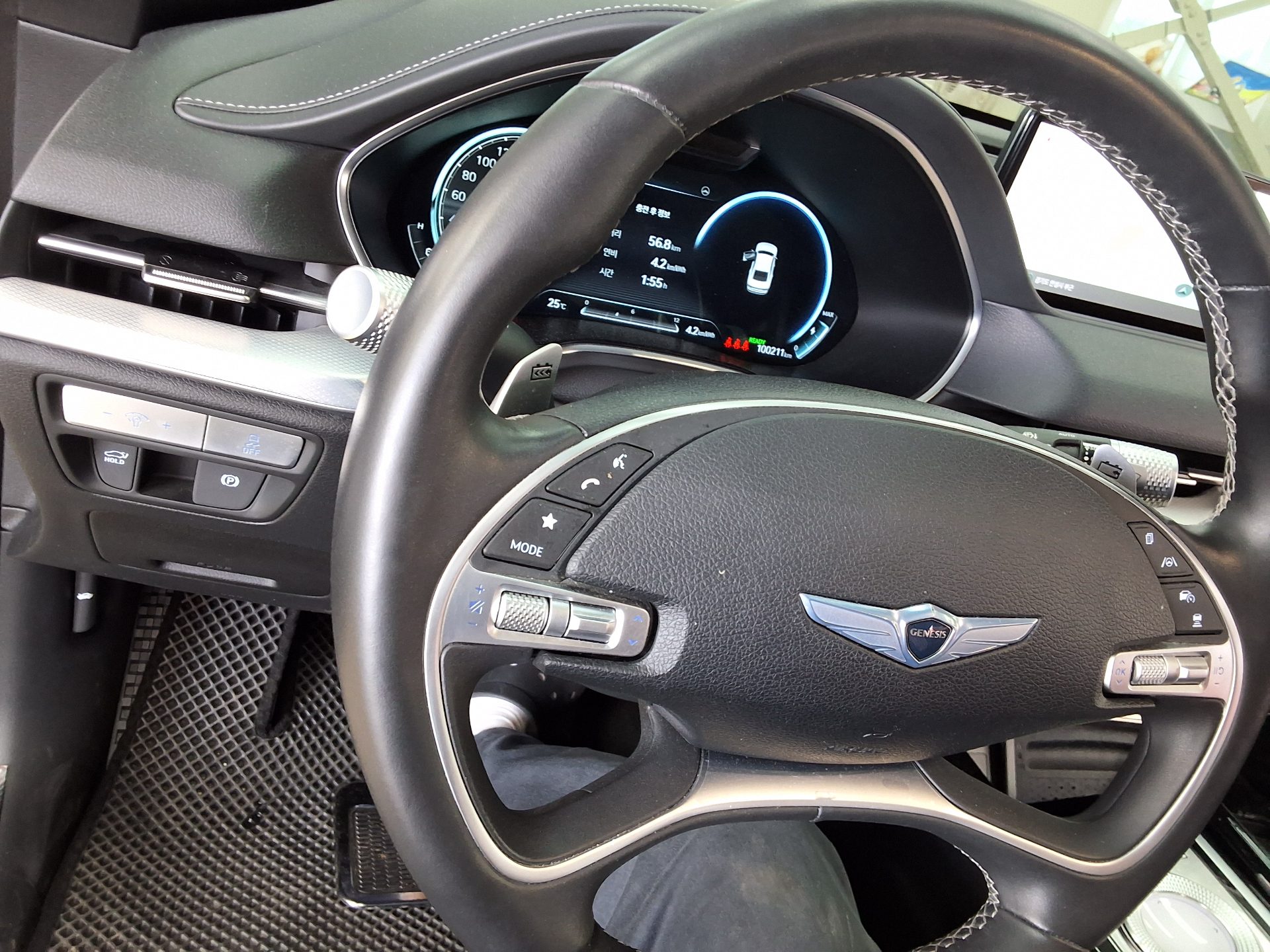 2022 - genesis eg80