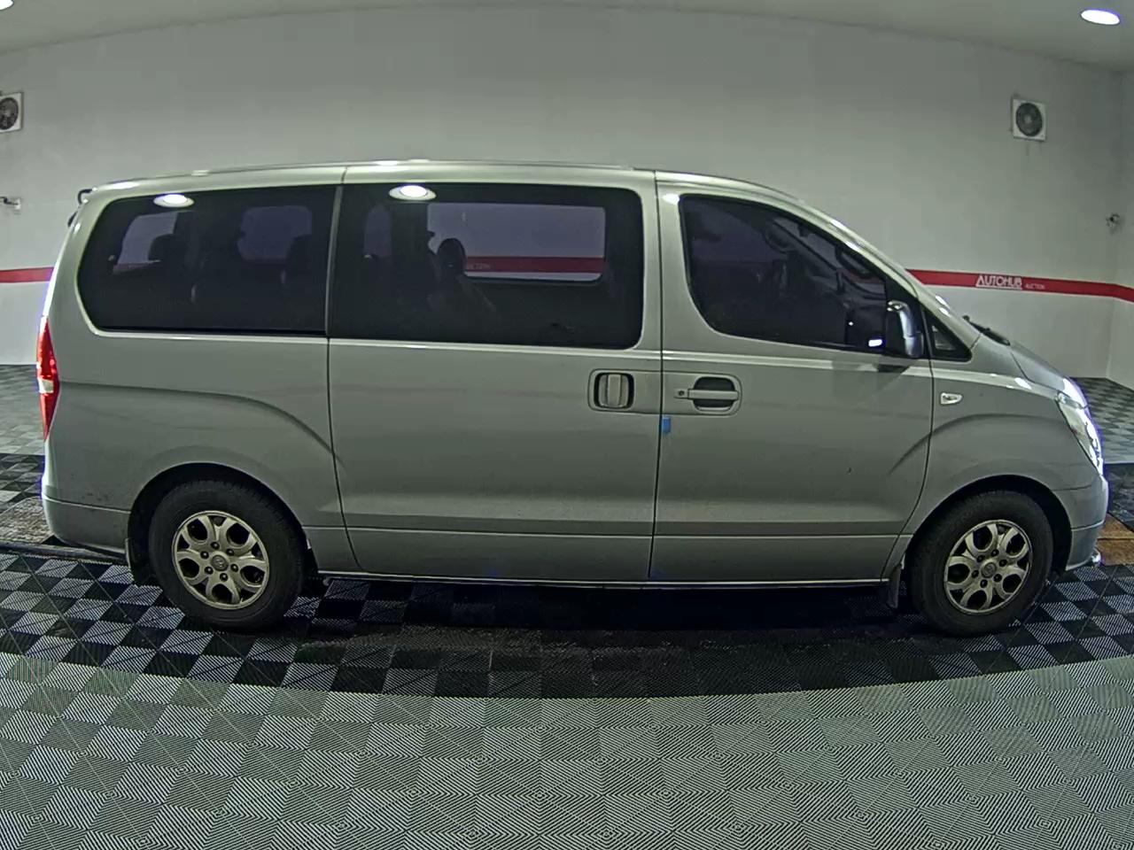 2015 - hyundai grand starex