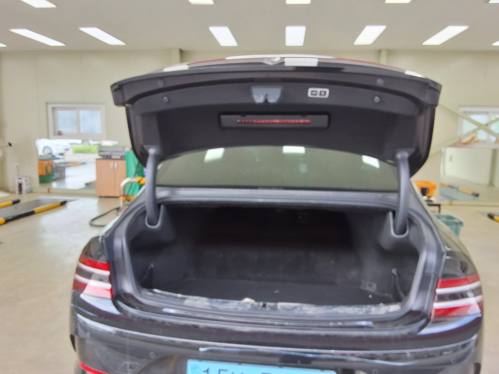 2022 - genesis eg80