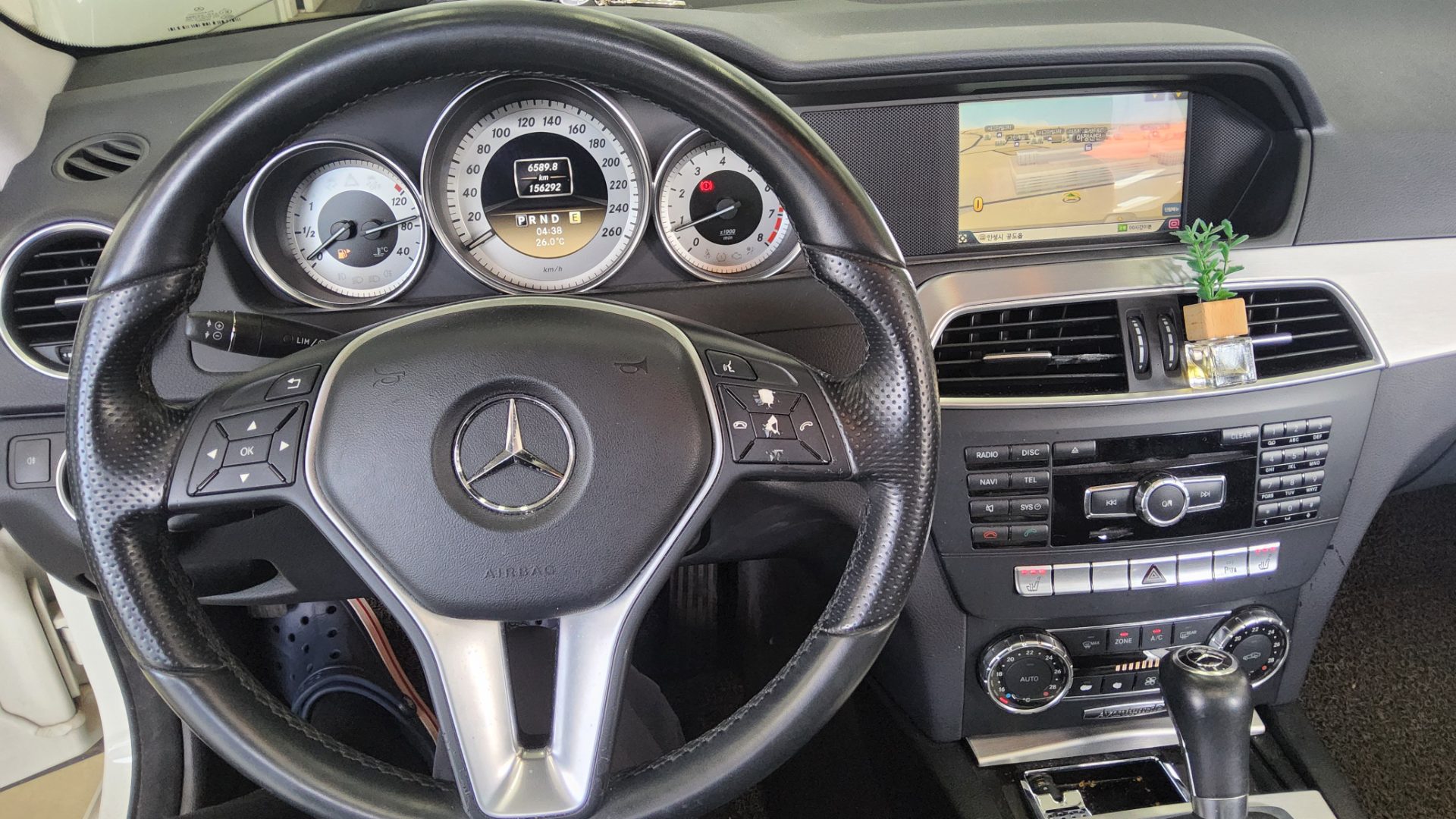 2012 - mercedes-benz c200