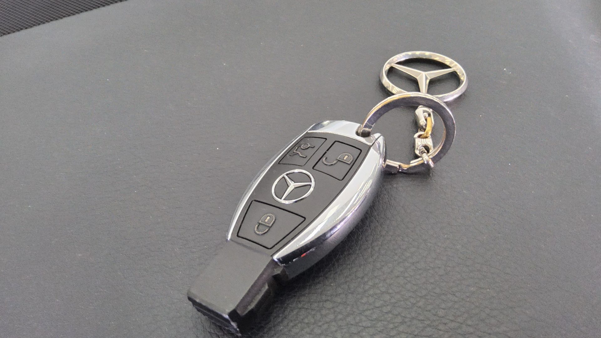 2012 - mercedes-benz c200