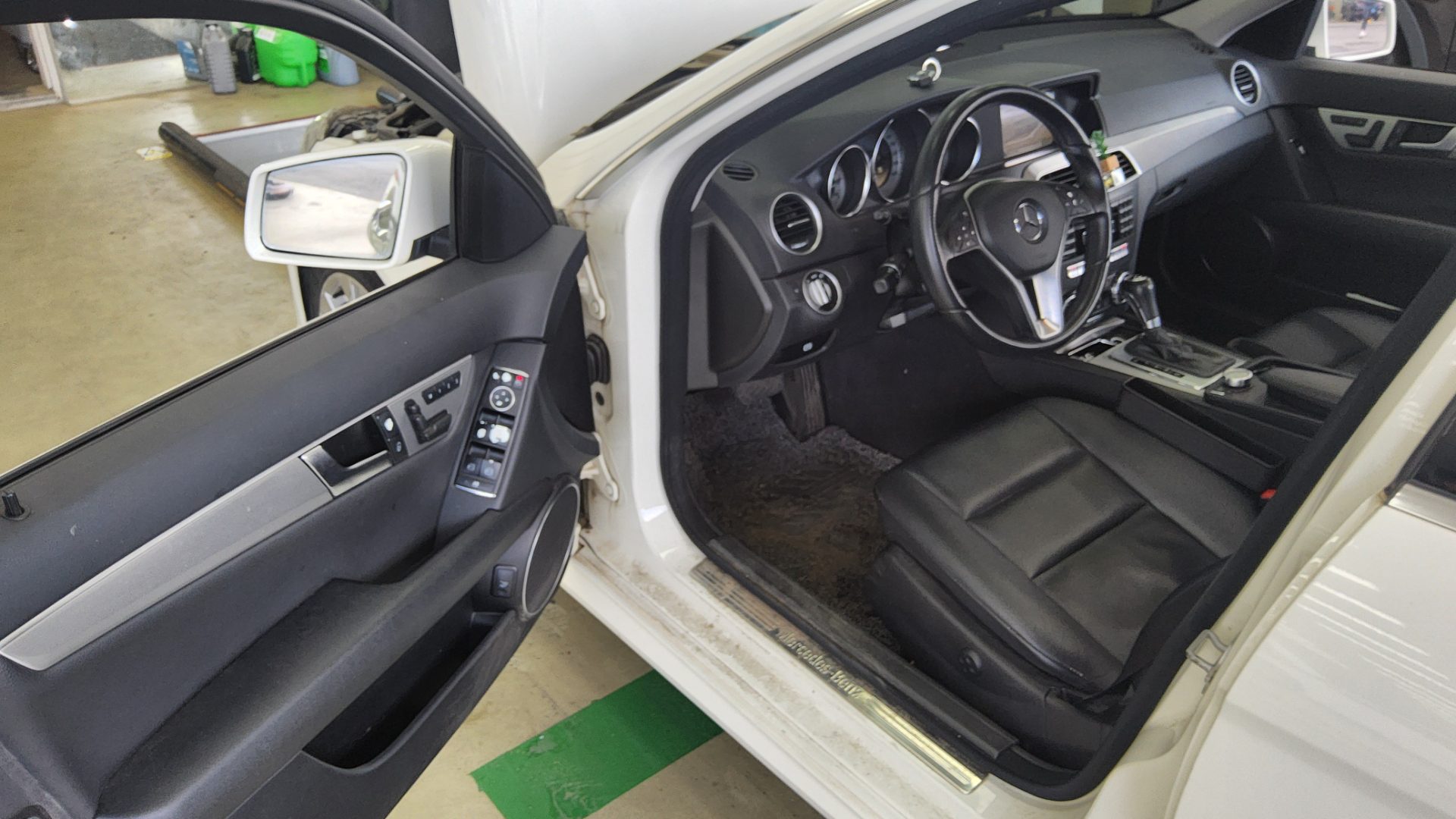 2012 - mercedes-benz c200