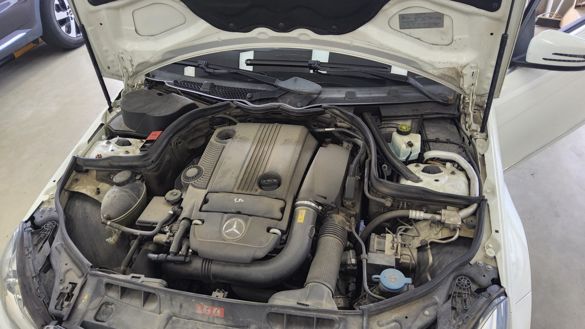 2012 - mercedes-benz c200