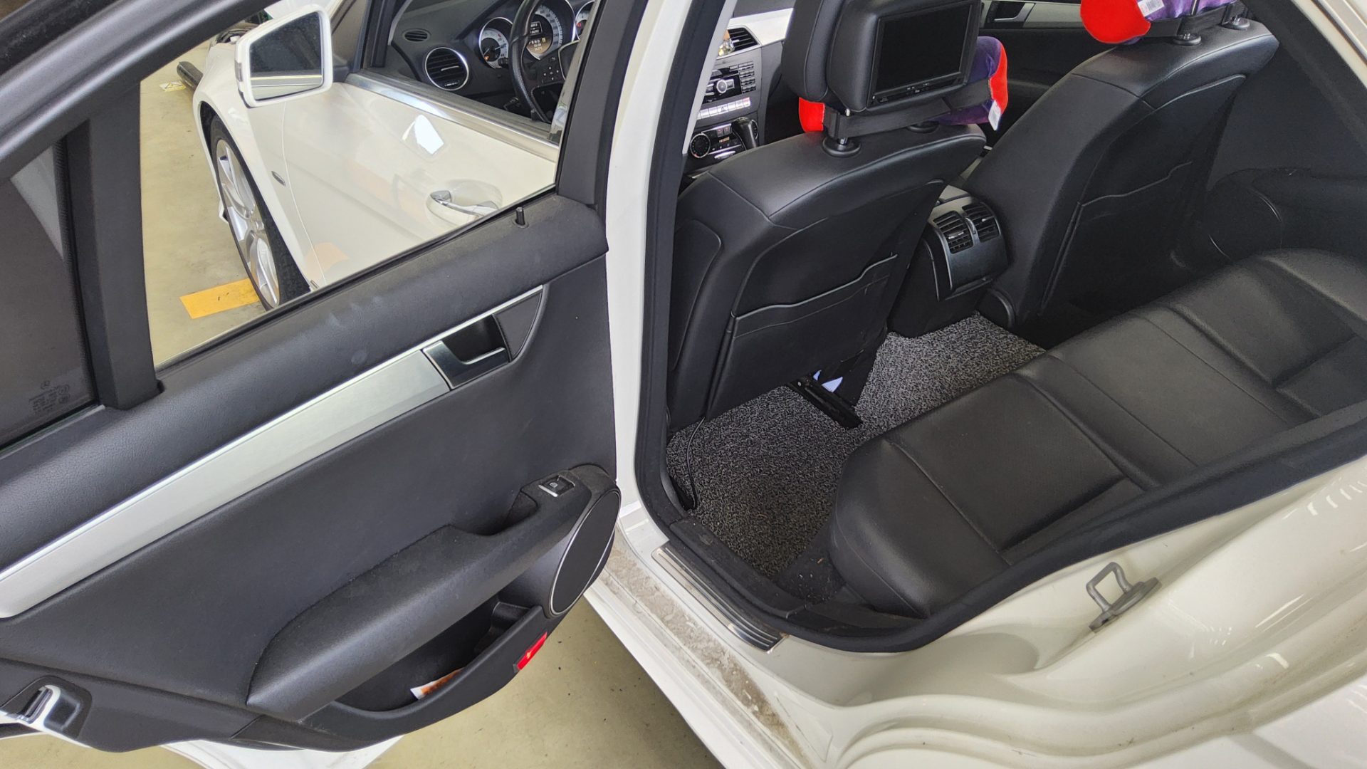 2012 - mercedes-benz c200