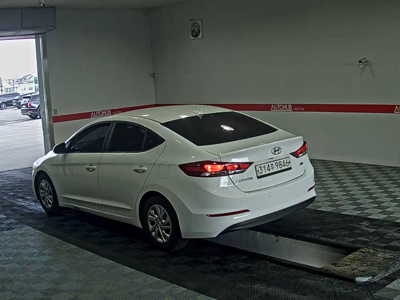 2016 - hyundai avante