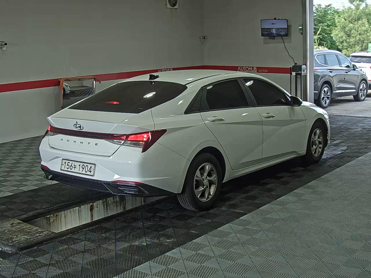2021 - hyundai avante