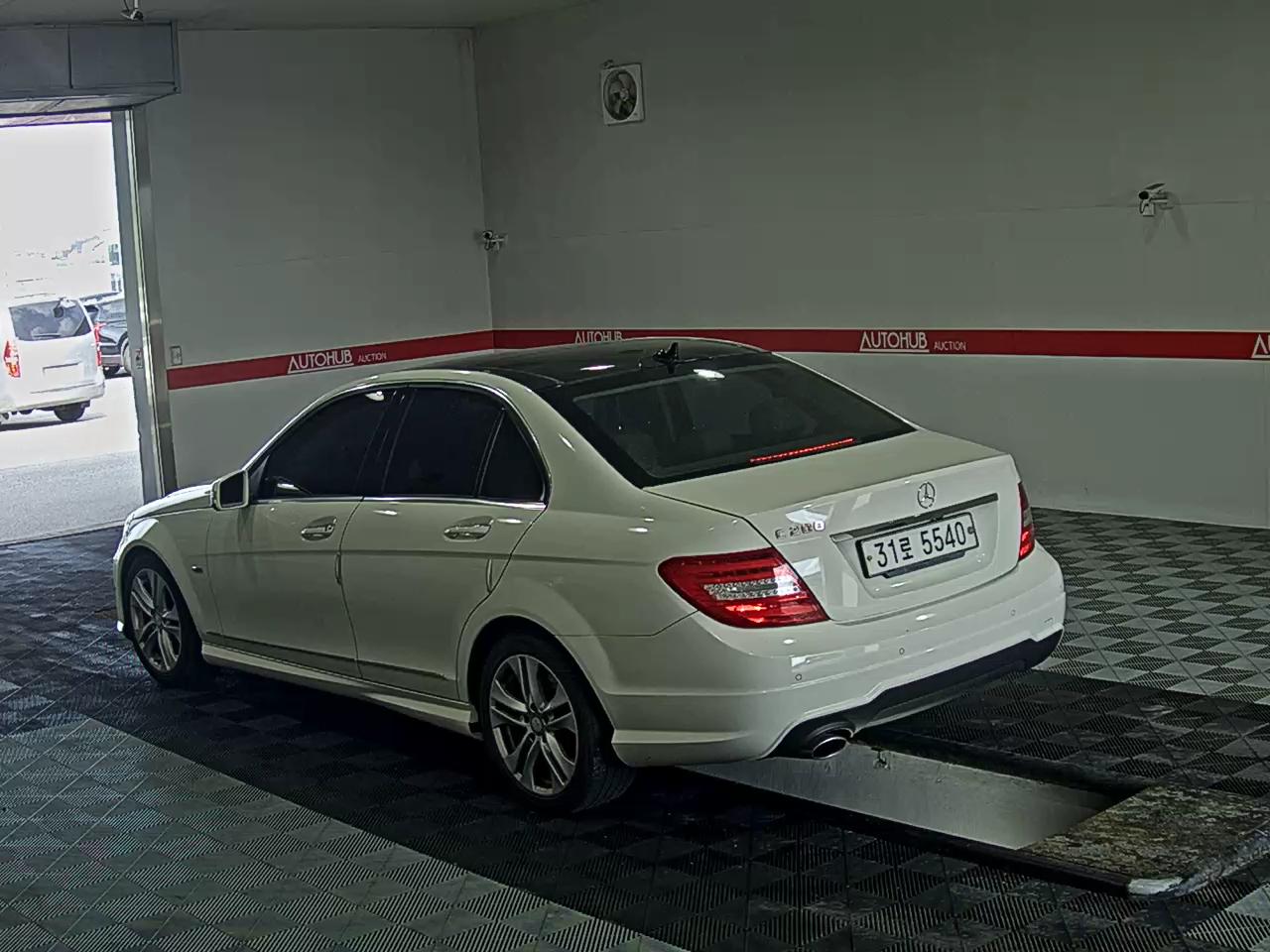 2012 - mercedes-benz c200