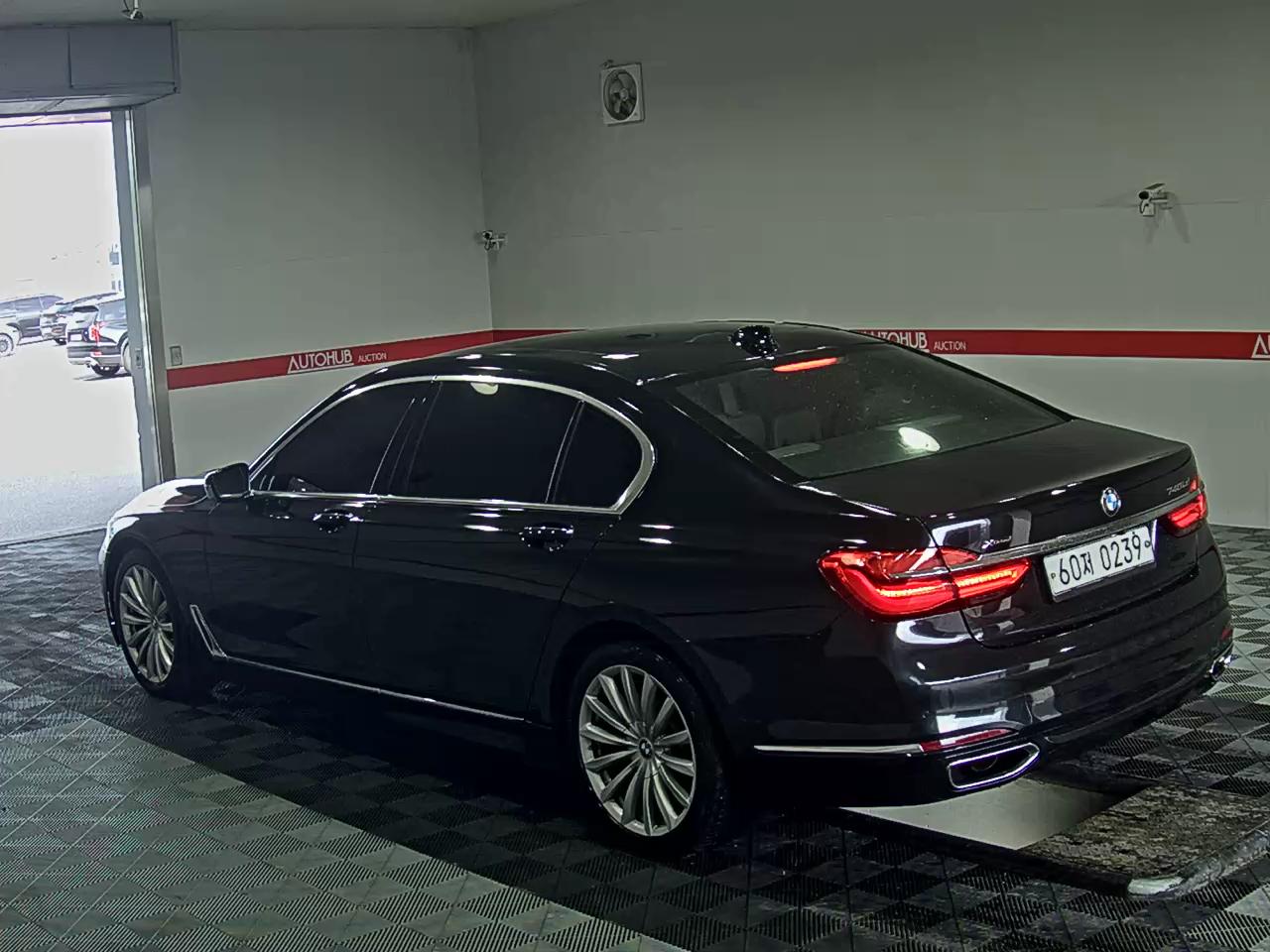 2016 - bmw m7