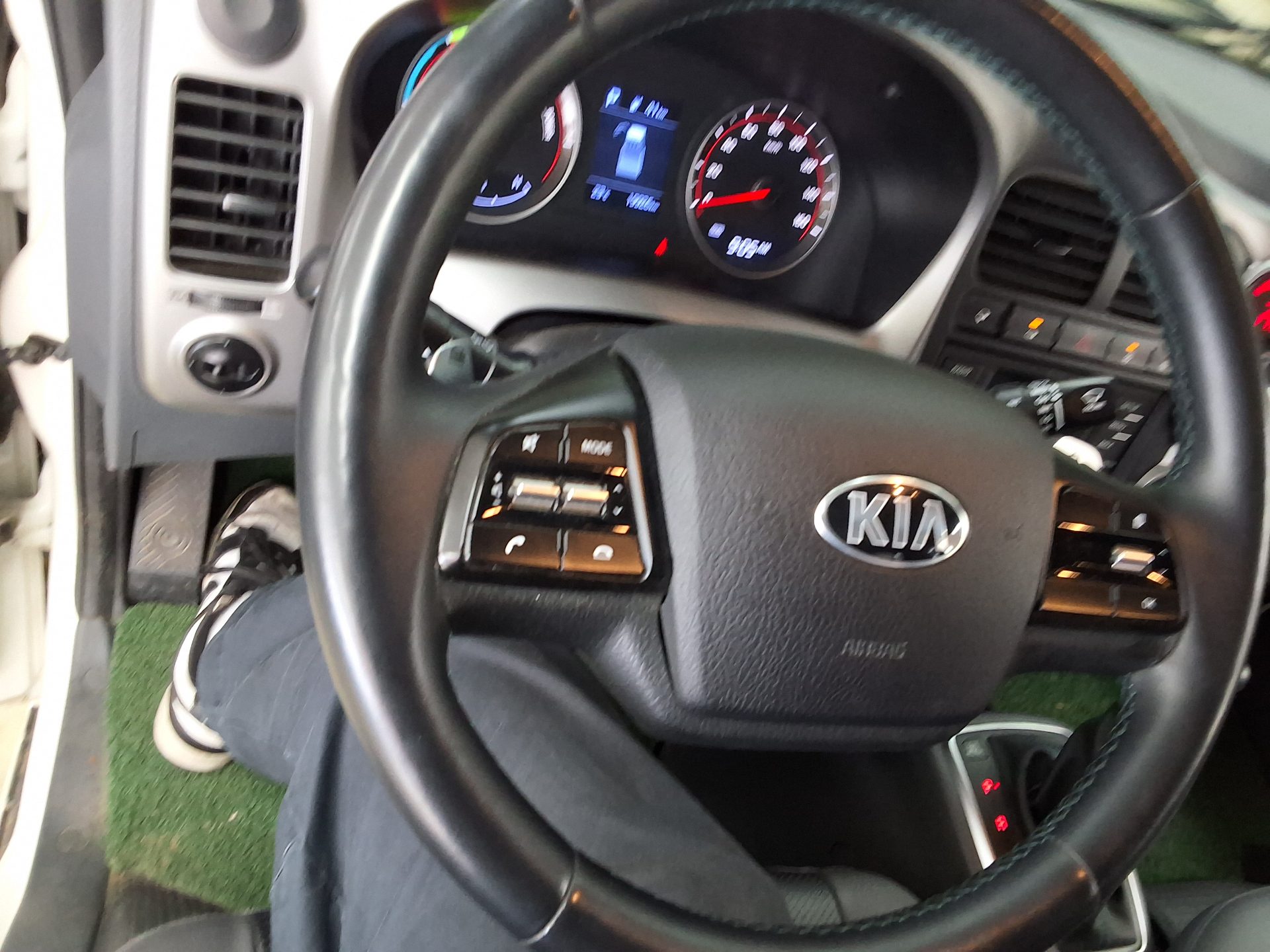 2021 - kia bongo