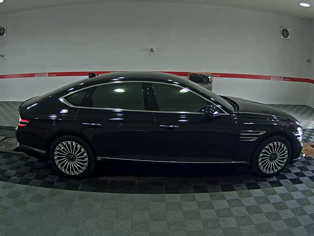 2022 - genesis eg80