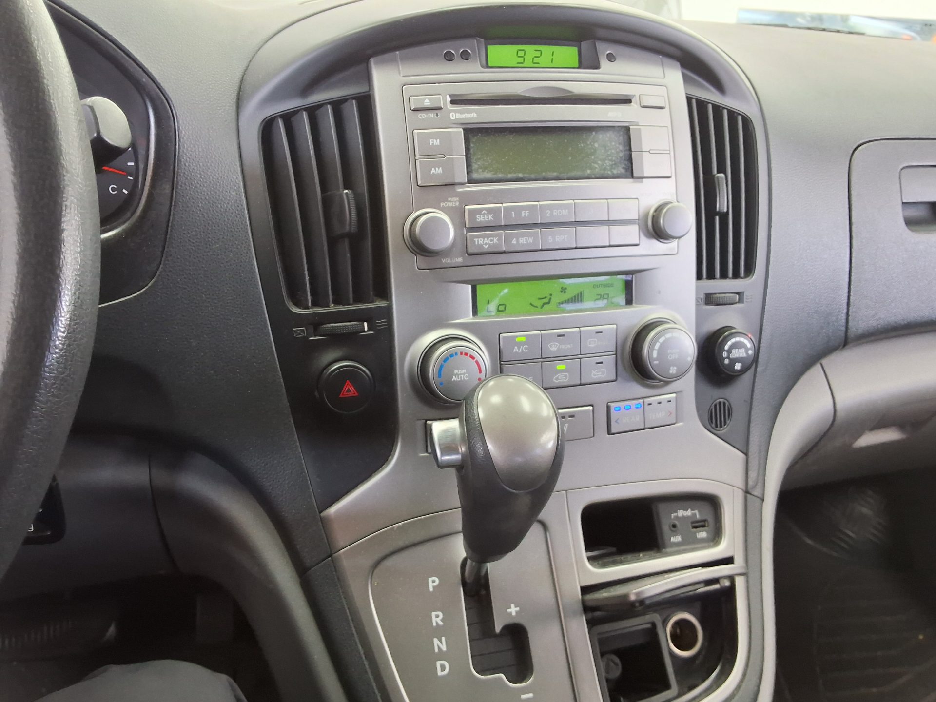 2014 - hyundai grand starex