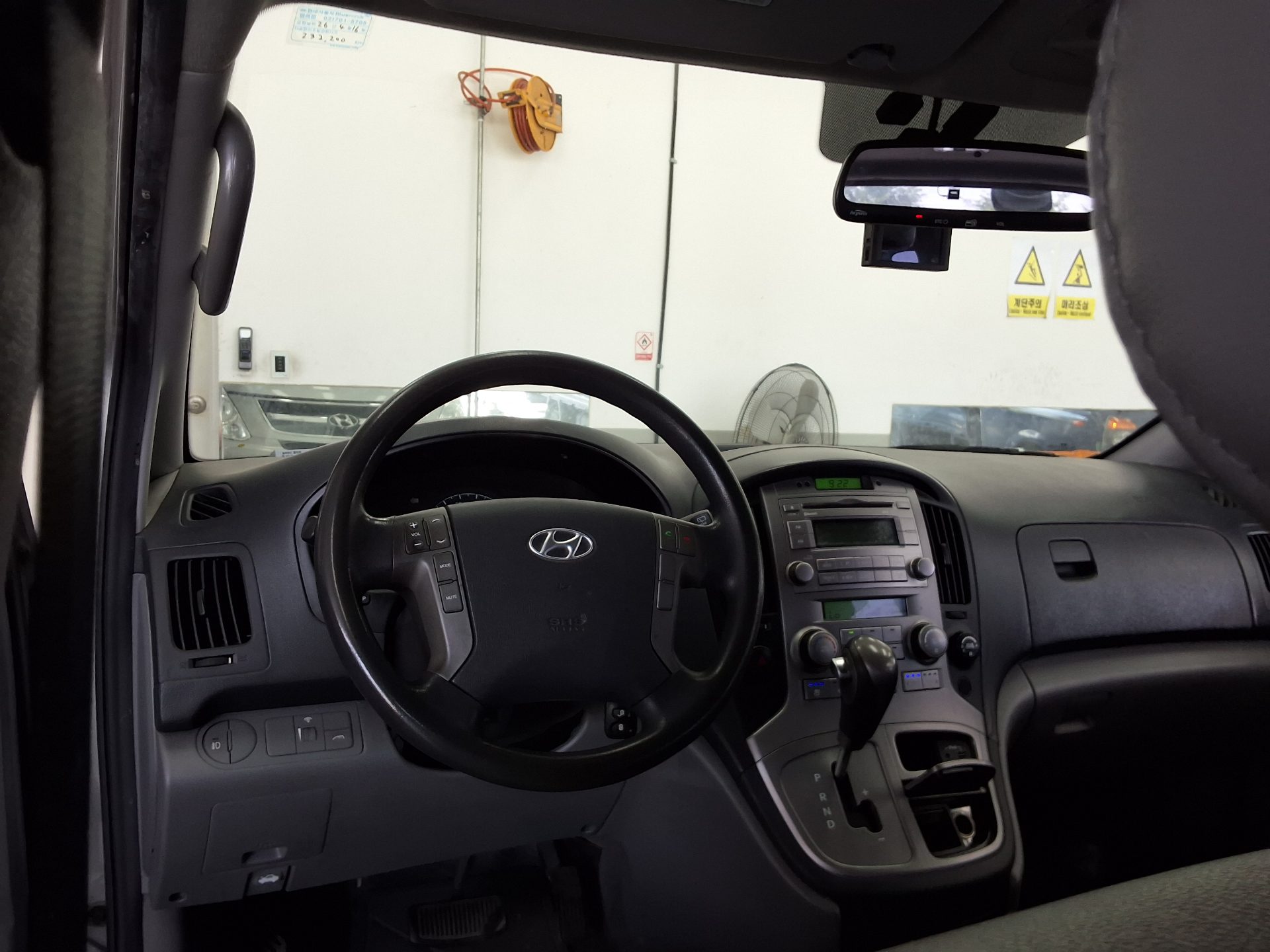 2014 - hyundai grand starex