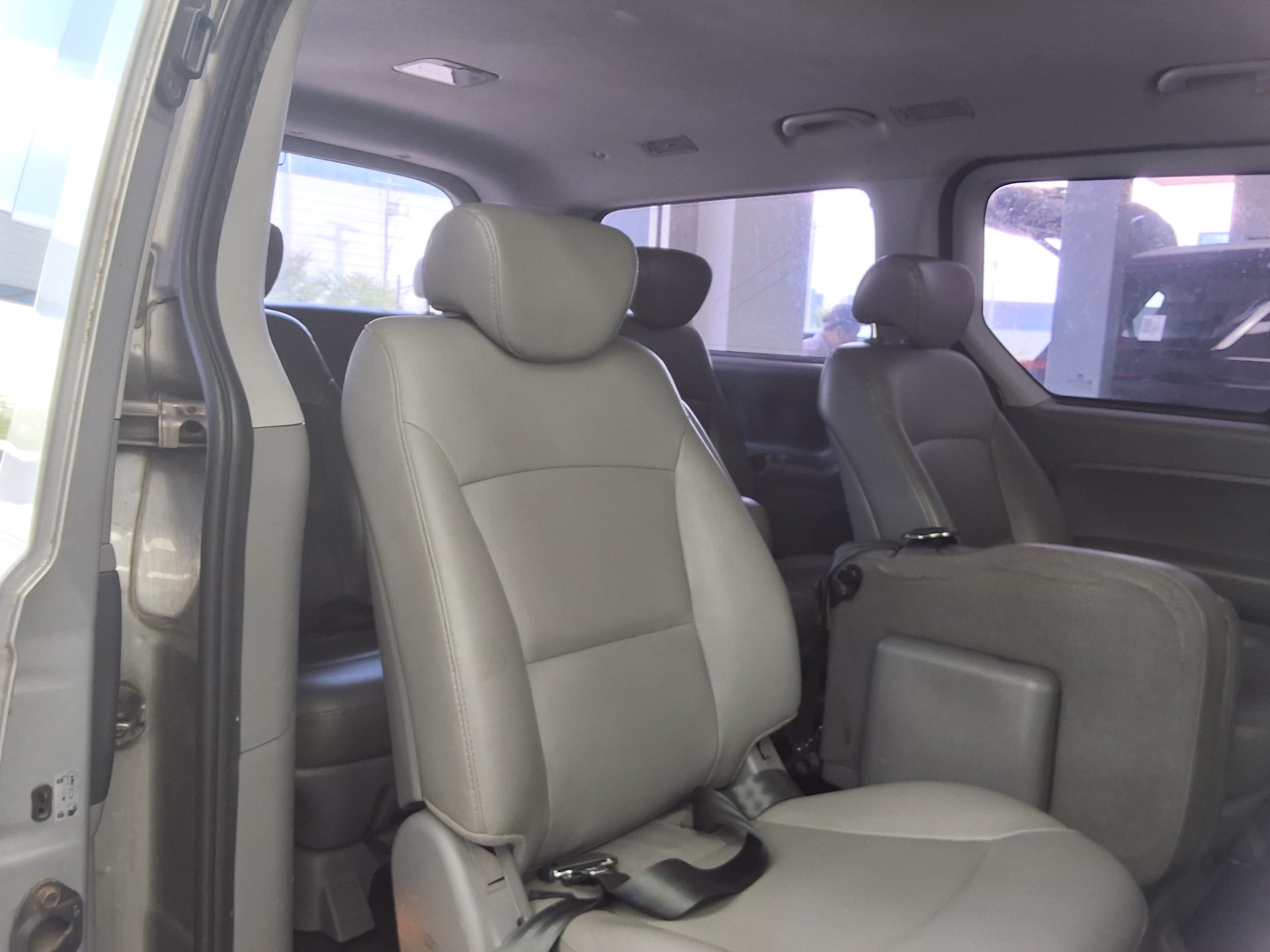 2014 - hyundai grand starex