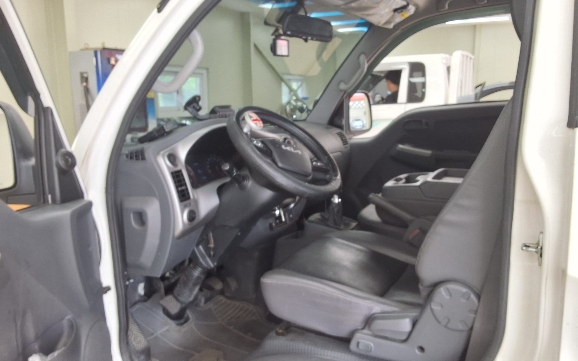 2022 - kia bongo