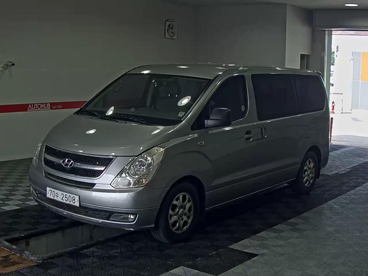 HYUNDAI GRAND STAREX CVX