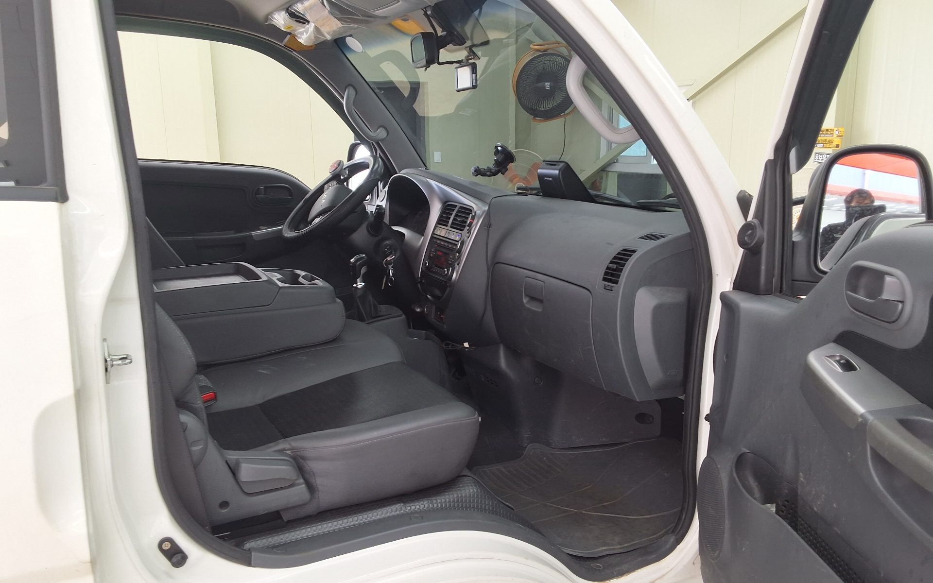 2022 - kia bongo