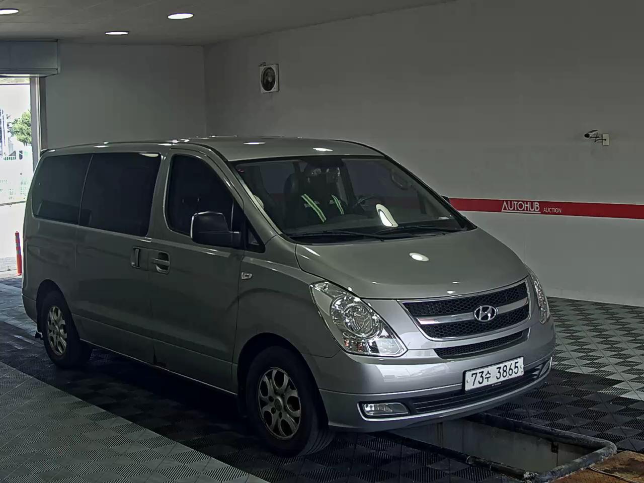 2014 - hyundai grand starex