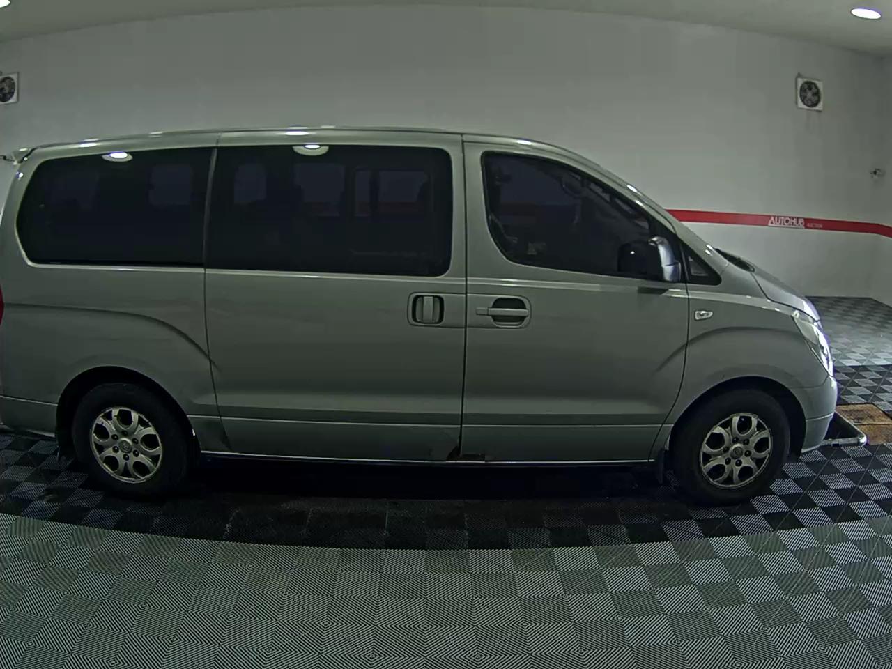 2014 - hyundai grand starex
