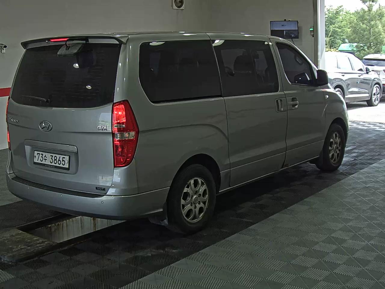 2014 - hyundai grand starex