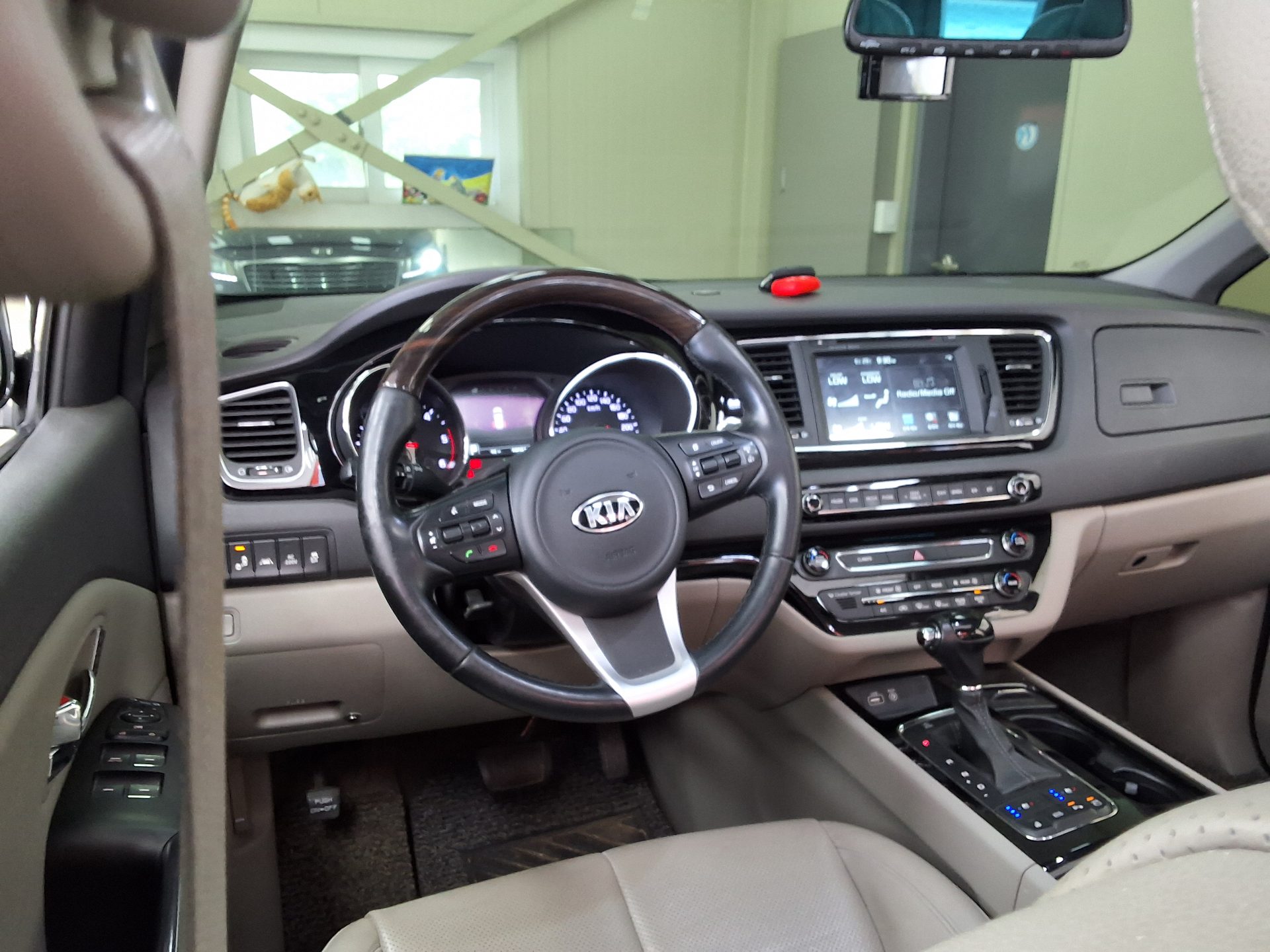 2016 - kia carnival