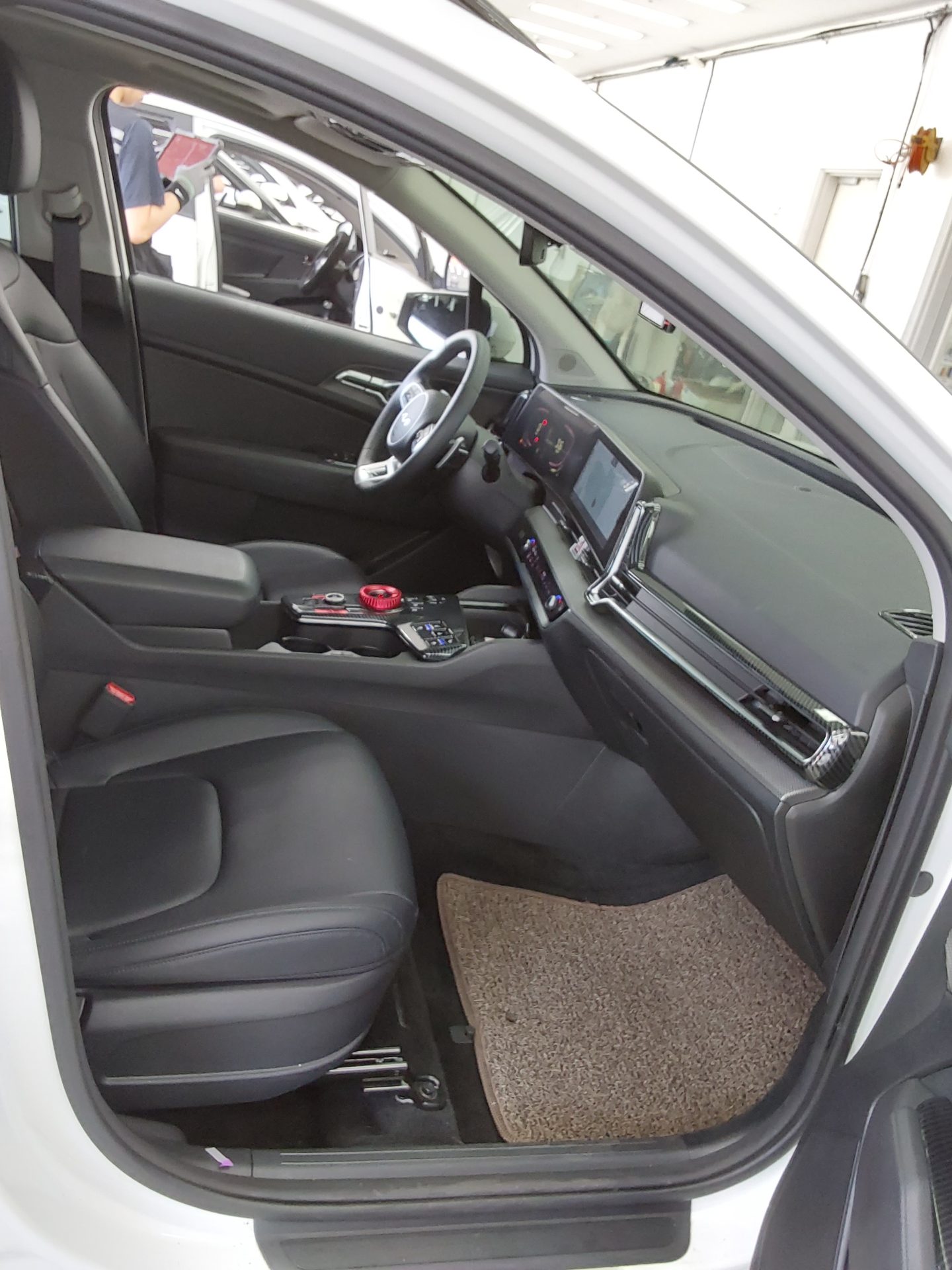 2023 - kia sportage