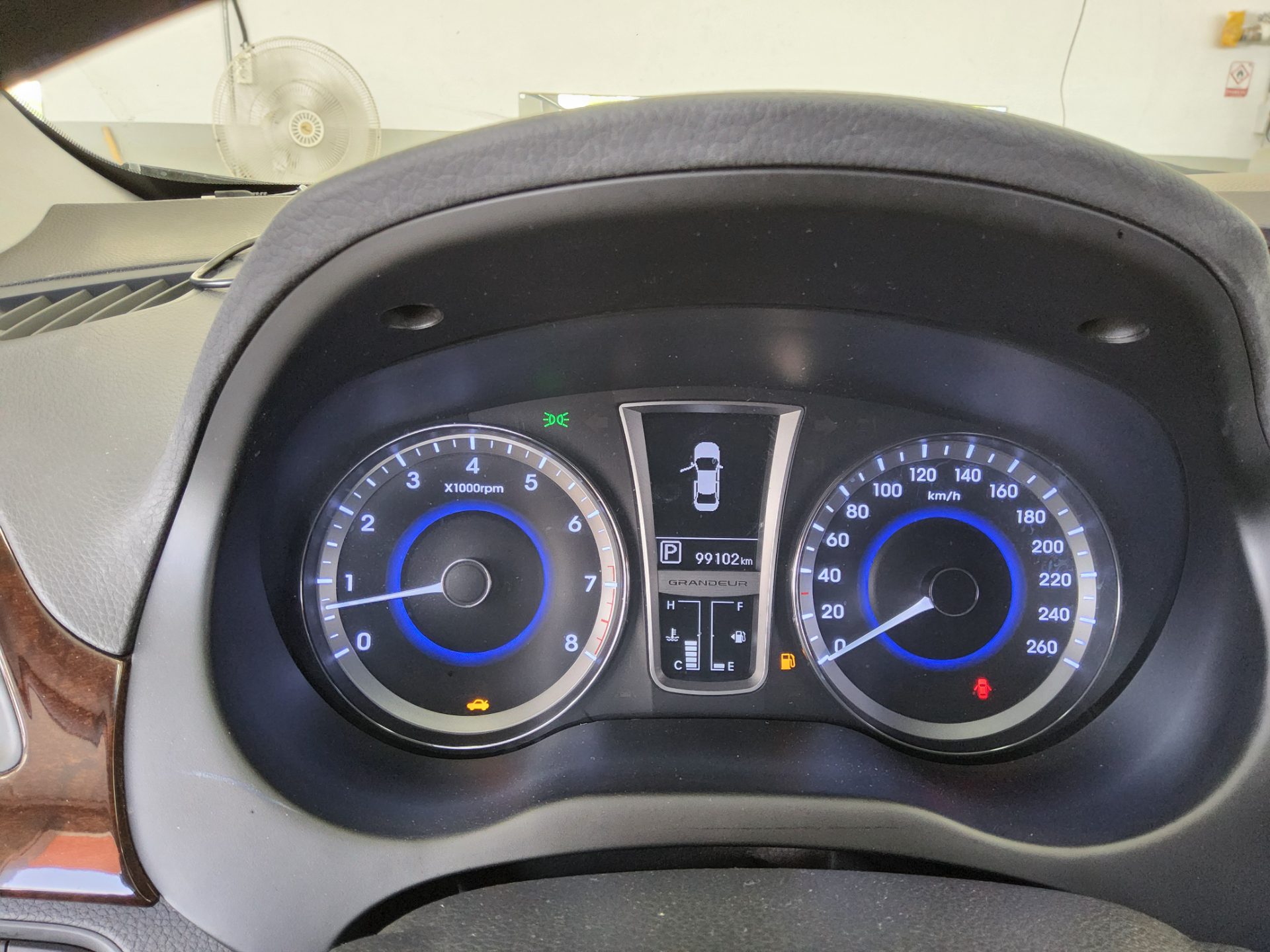 2012 - hyundai grandeur
