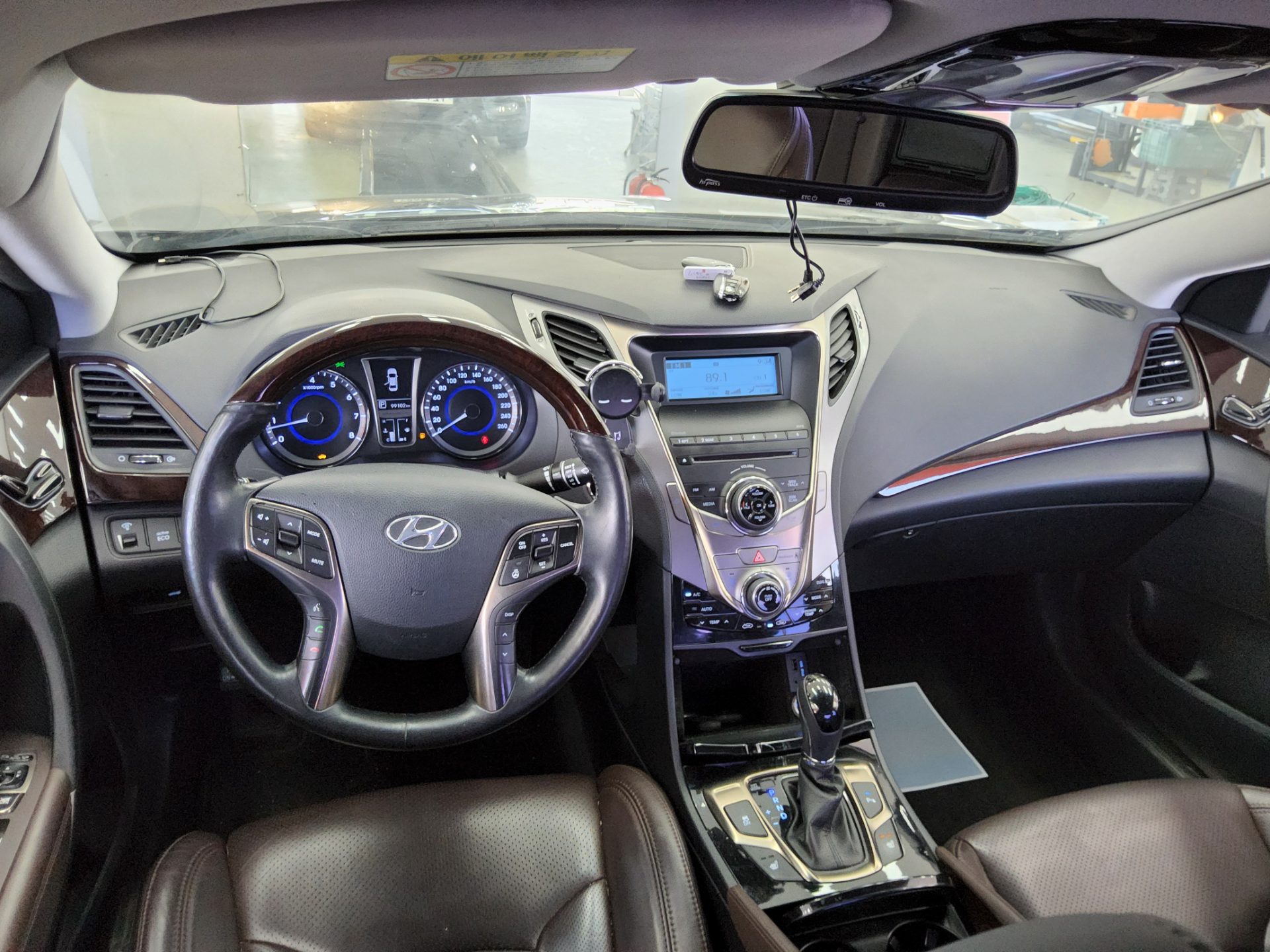 2012 - hyundai grandeur