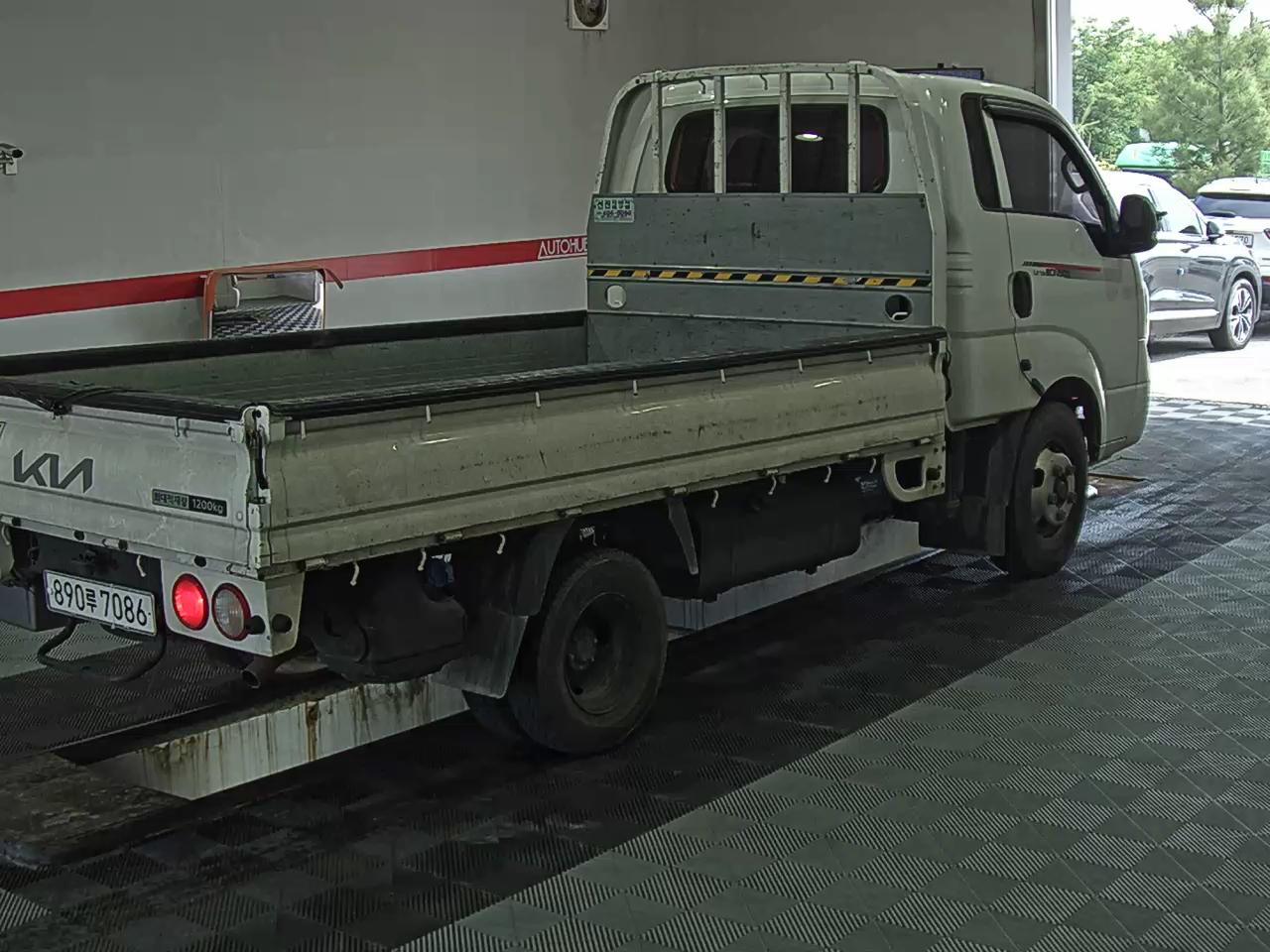 2022 - kia bongo