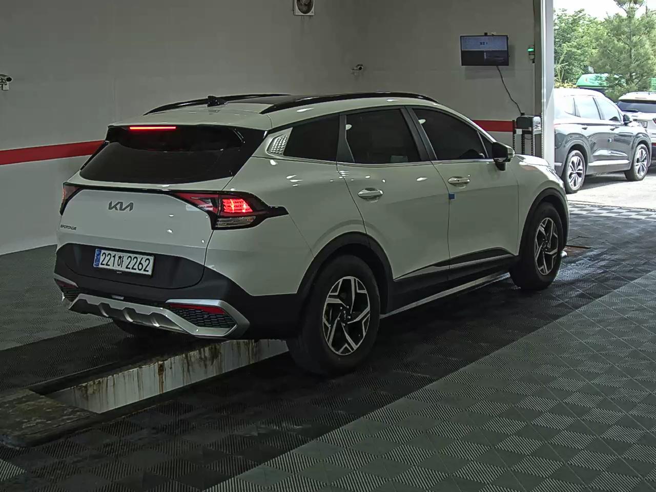 2023 - kia sportage