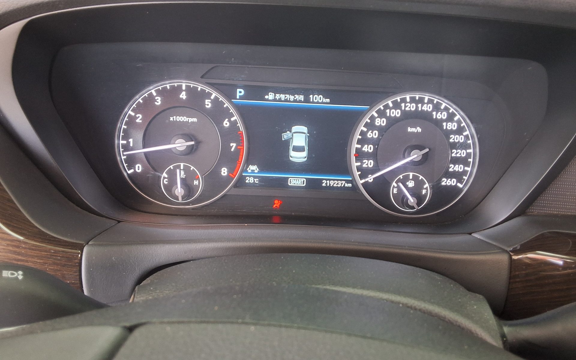 2016 - genesis eq900