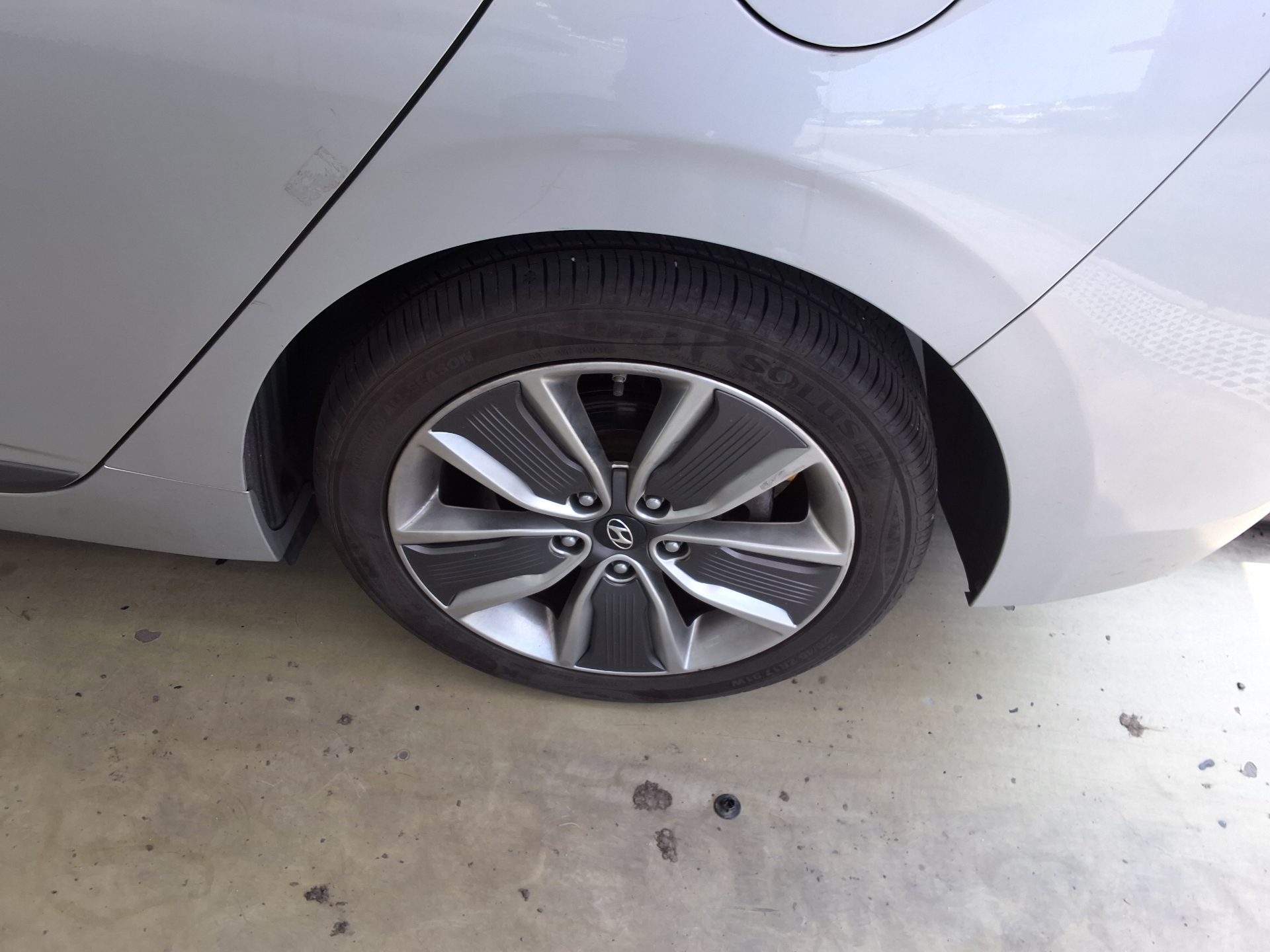 2019 - hyundai ioniq