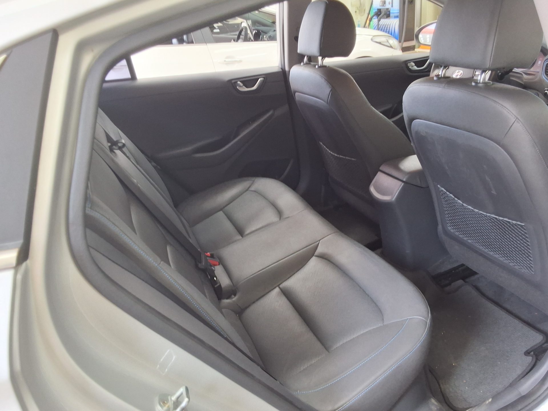 2019 - hyundai ioniq