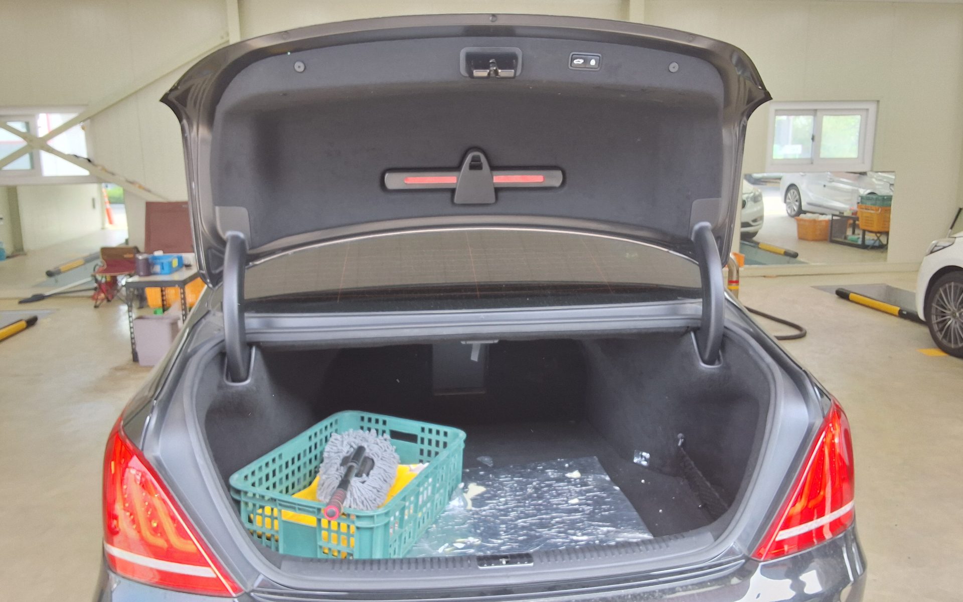 2016 - genesis eq900