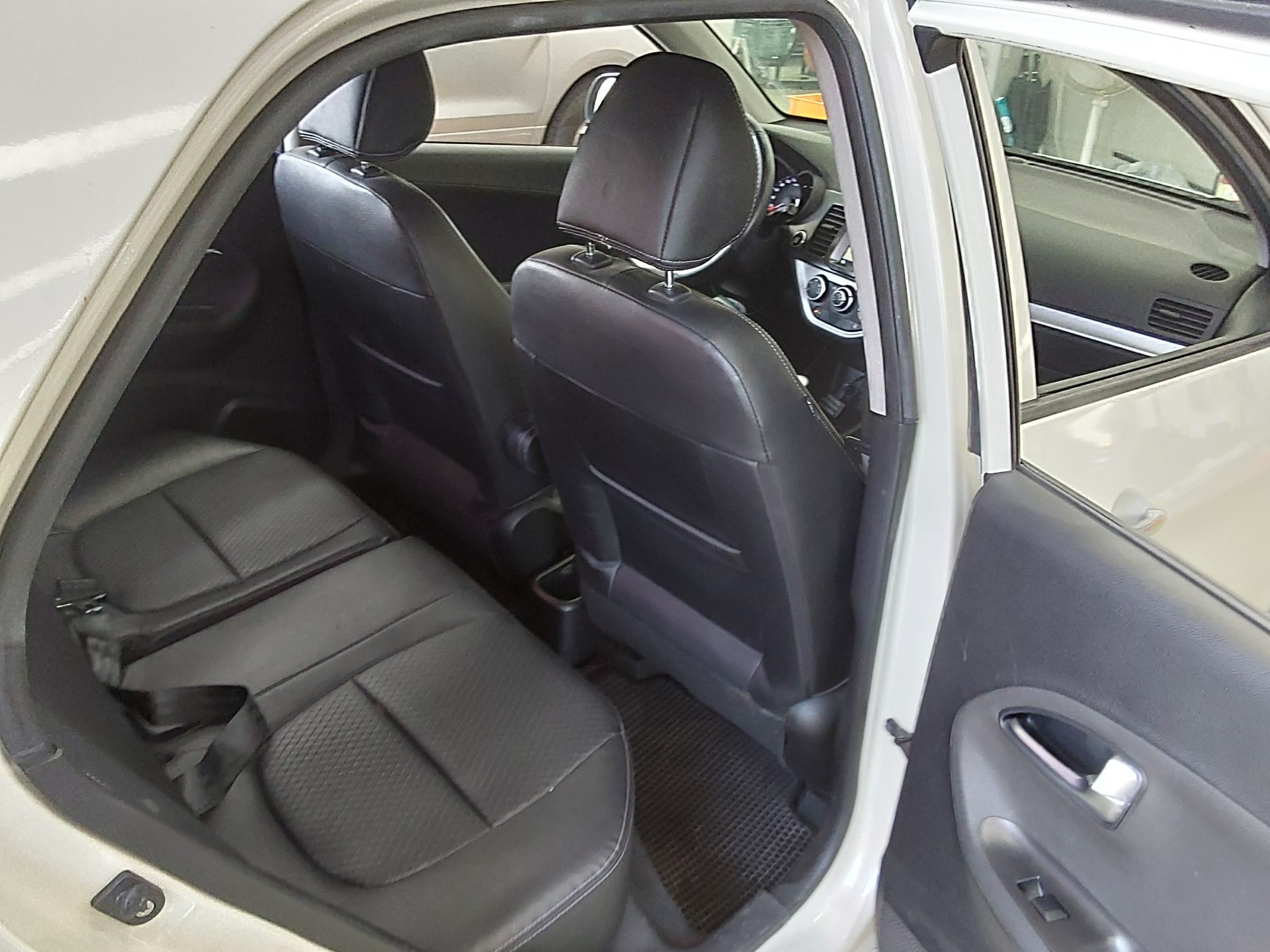 2012 - kia morning