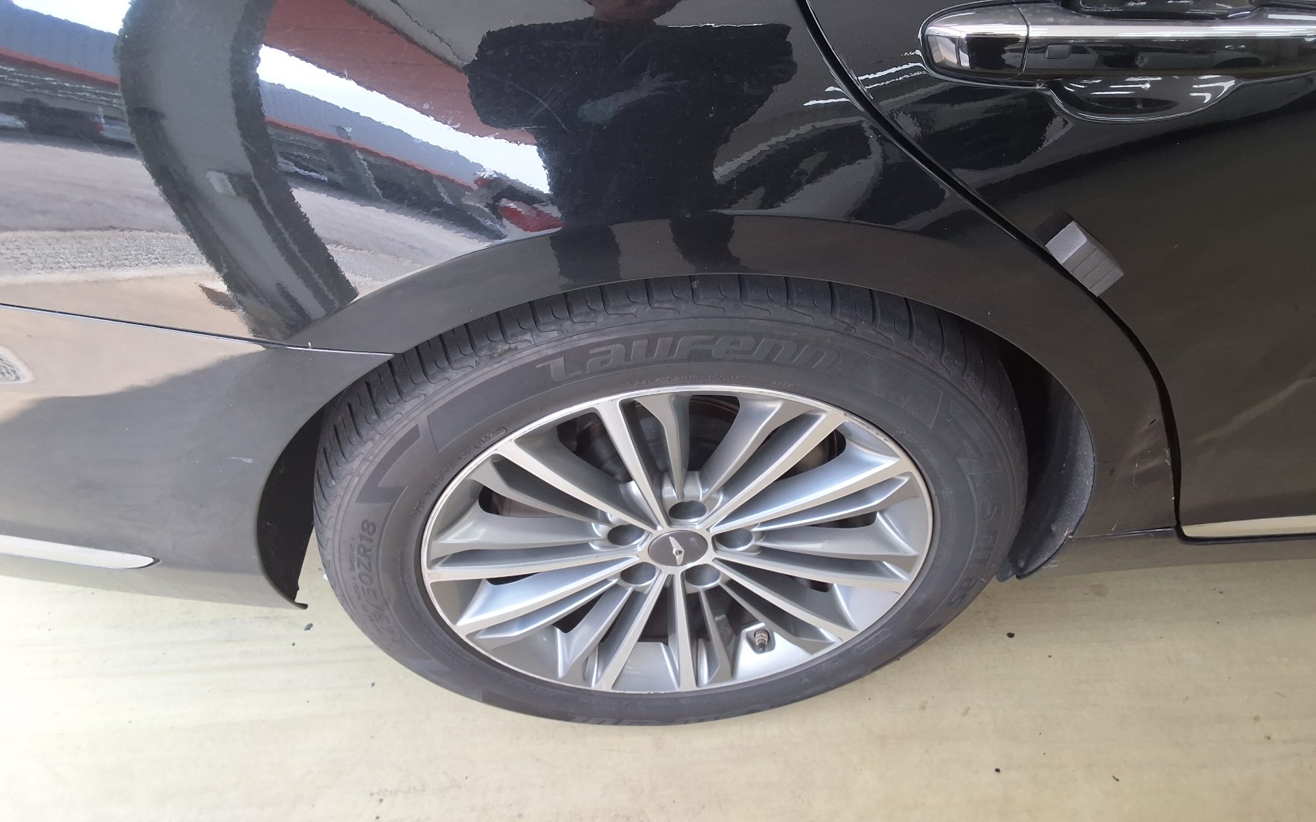 2016 - genesis eq900