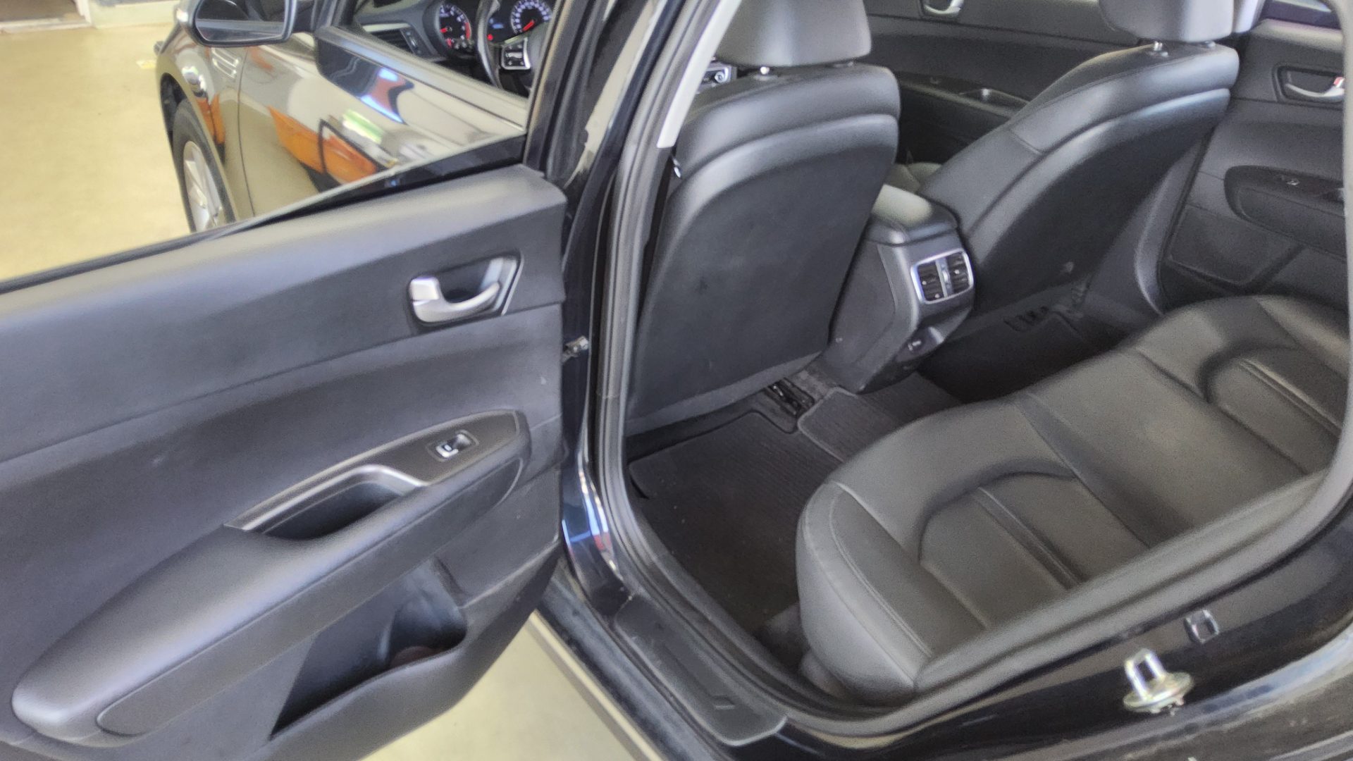 2020 - kia k5