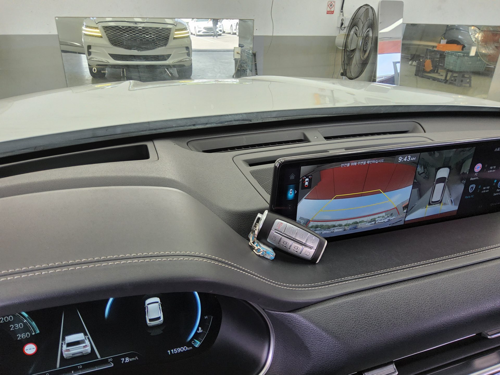 2022 - genesis gv80