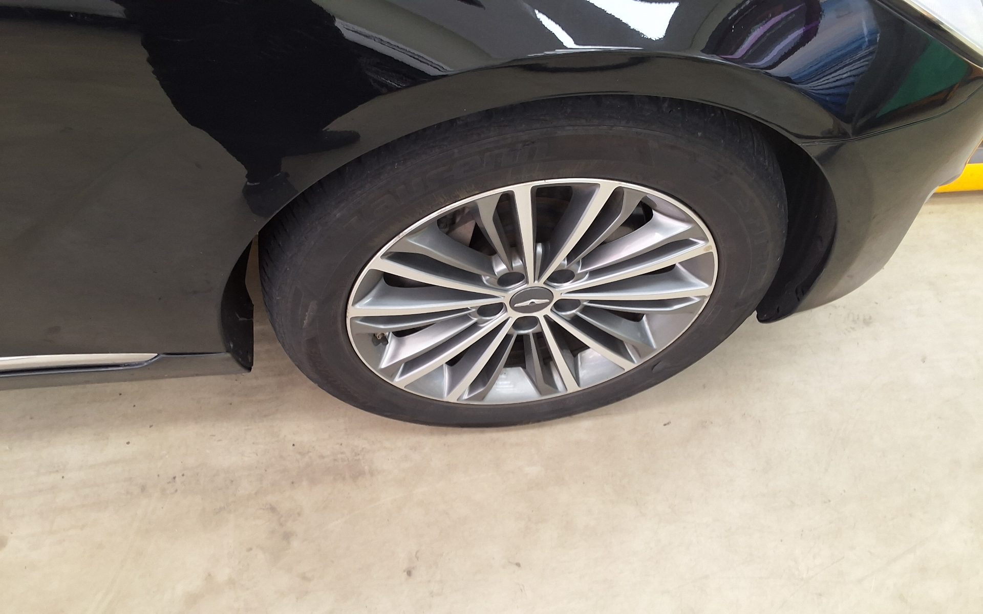 2016 - genesis eq900