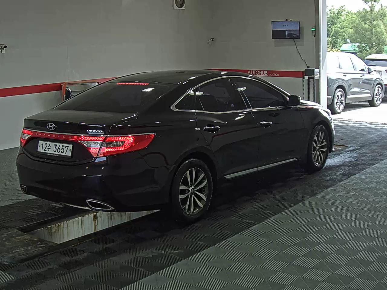 2012 - hyundai grandeur
