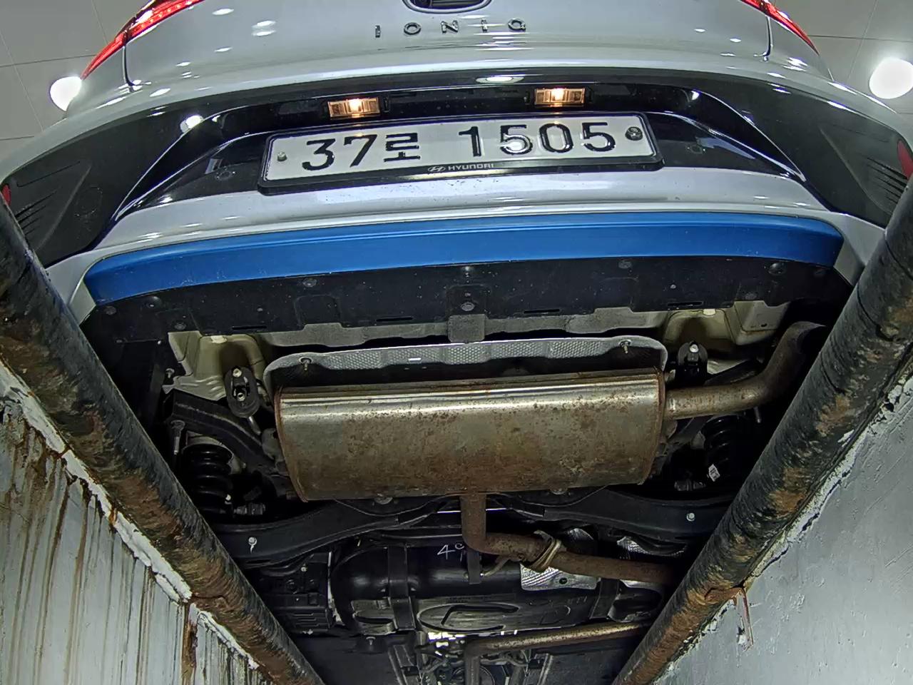 2019 - hyundai ioniq