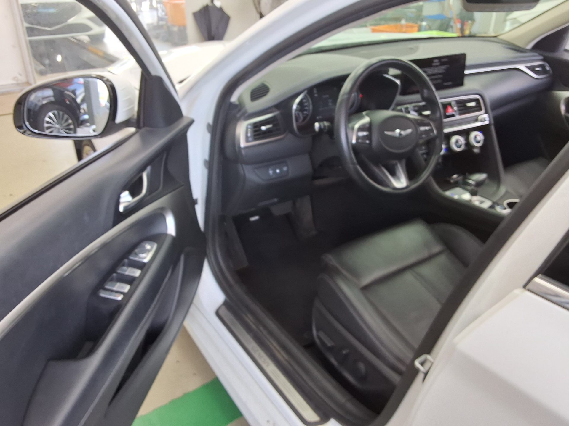 2021 - genesis g70